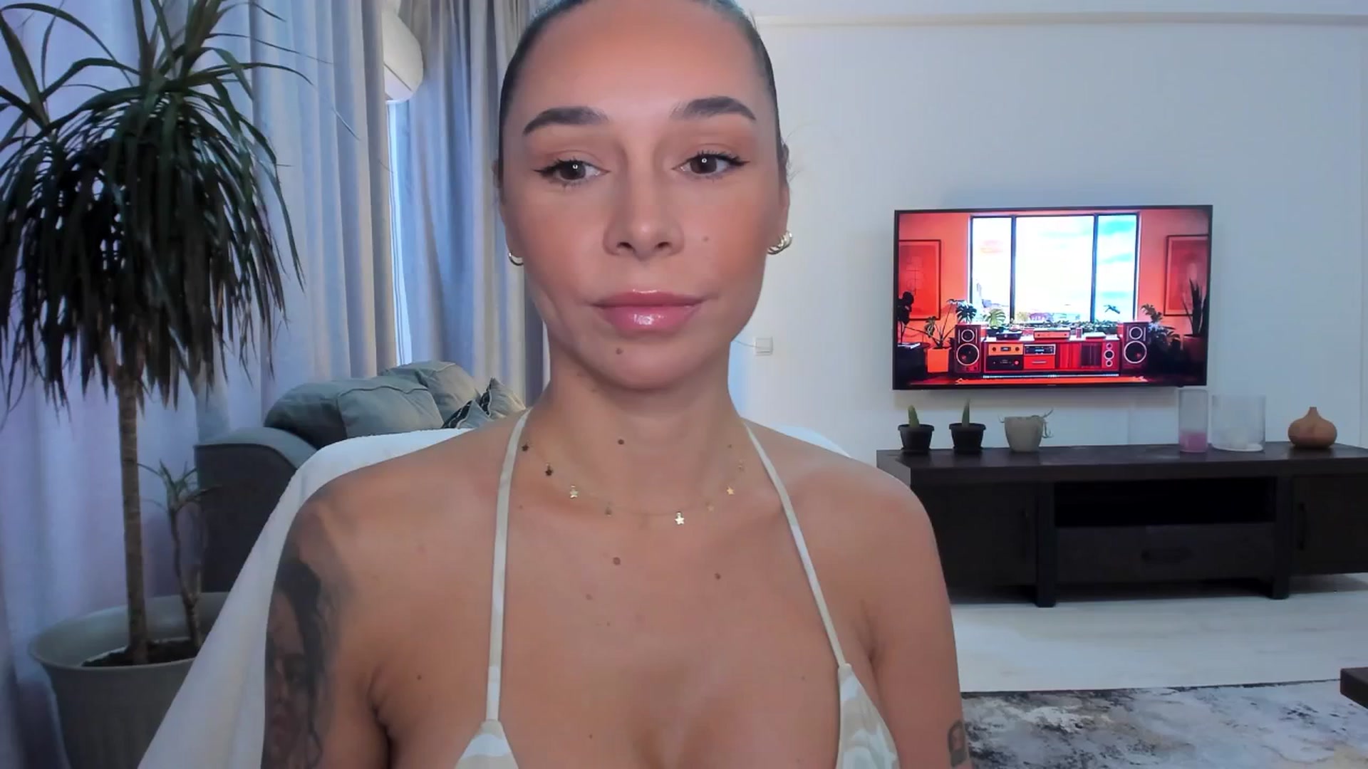 Gallery image thumbnail from beatricebae's myfreecams stream on, 08/12/2025, 14:13 image 1 of 20