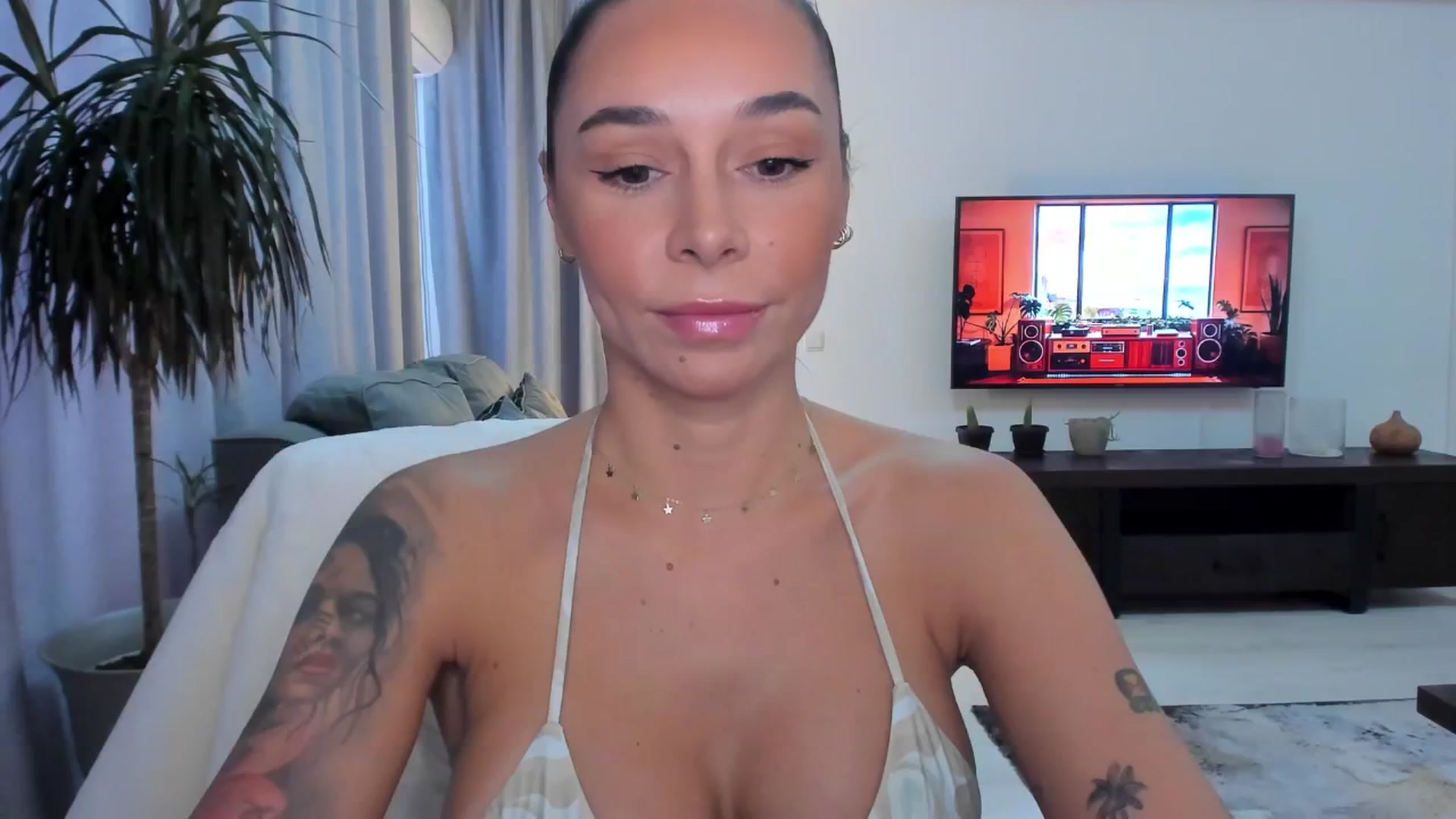 Gallery image thumbnail from beatricebae's myfreecams stream on, 08/12/2025, 14:13 image 12 of 20
