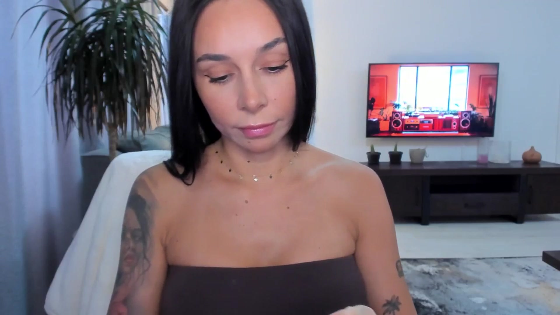 Gallery image thumbnail from beatricebae's myfreecams stream on, 08/13/2025, 14:46 image 4 of 20