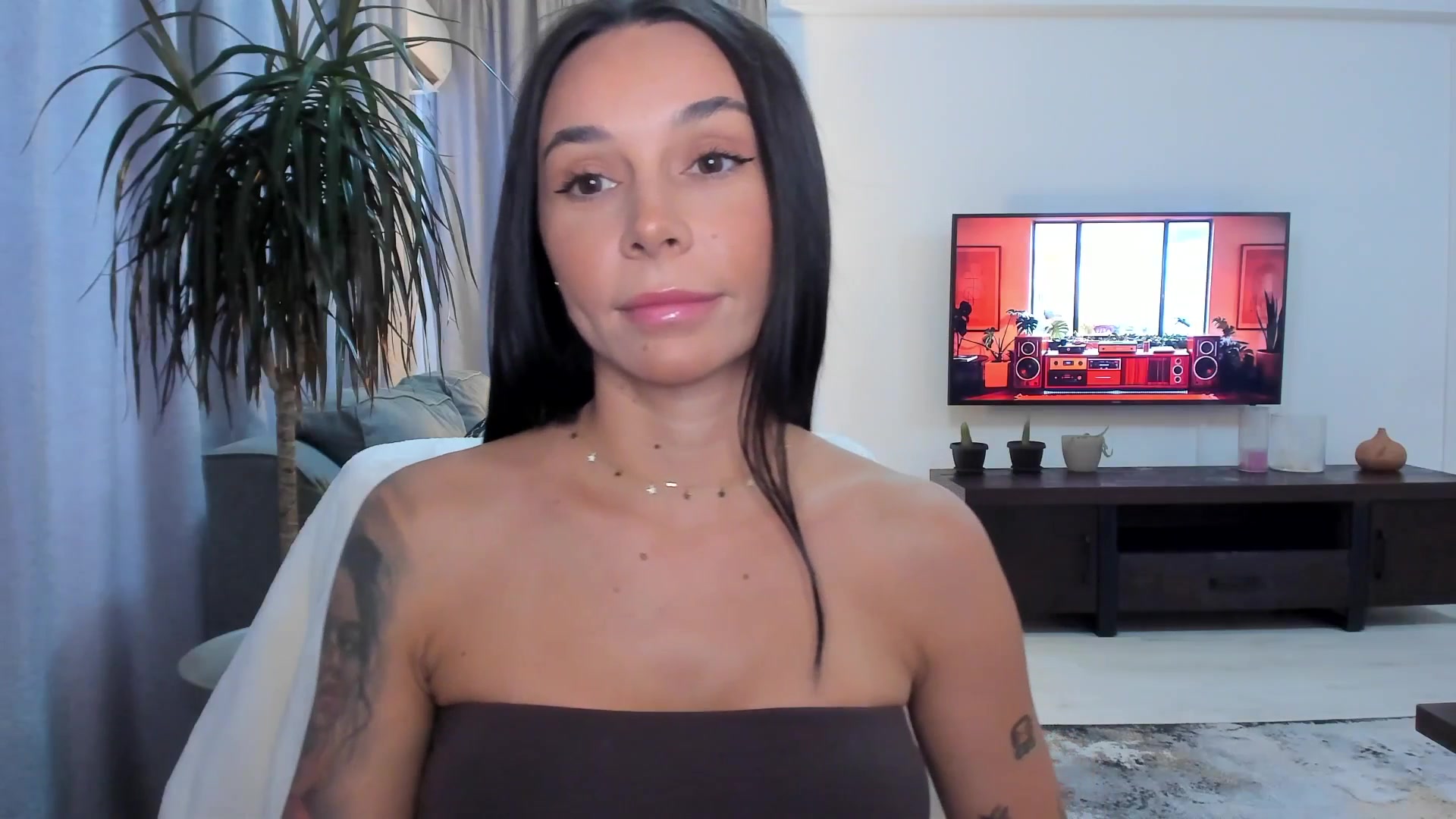 Gallery image thumbnail from beatricebae's myfreecams stream on, 08/13/2025, 14:46 image 14 of 20