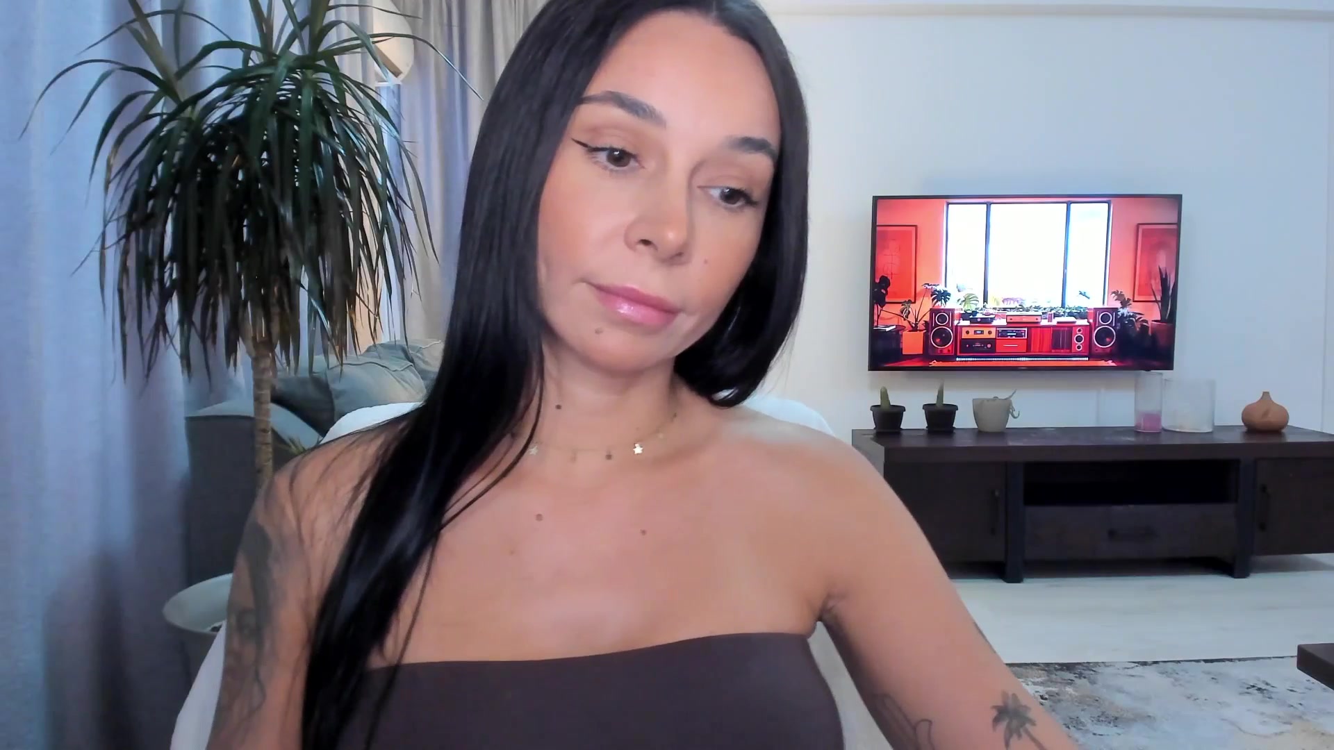 Gallery image thumbnail from beatricebae's myfreecams stream on, 08/13/2025, 14:46 image 18 of 20