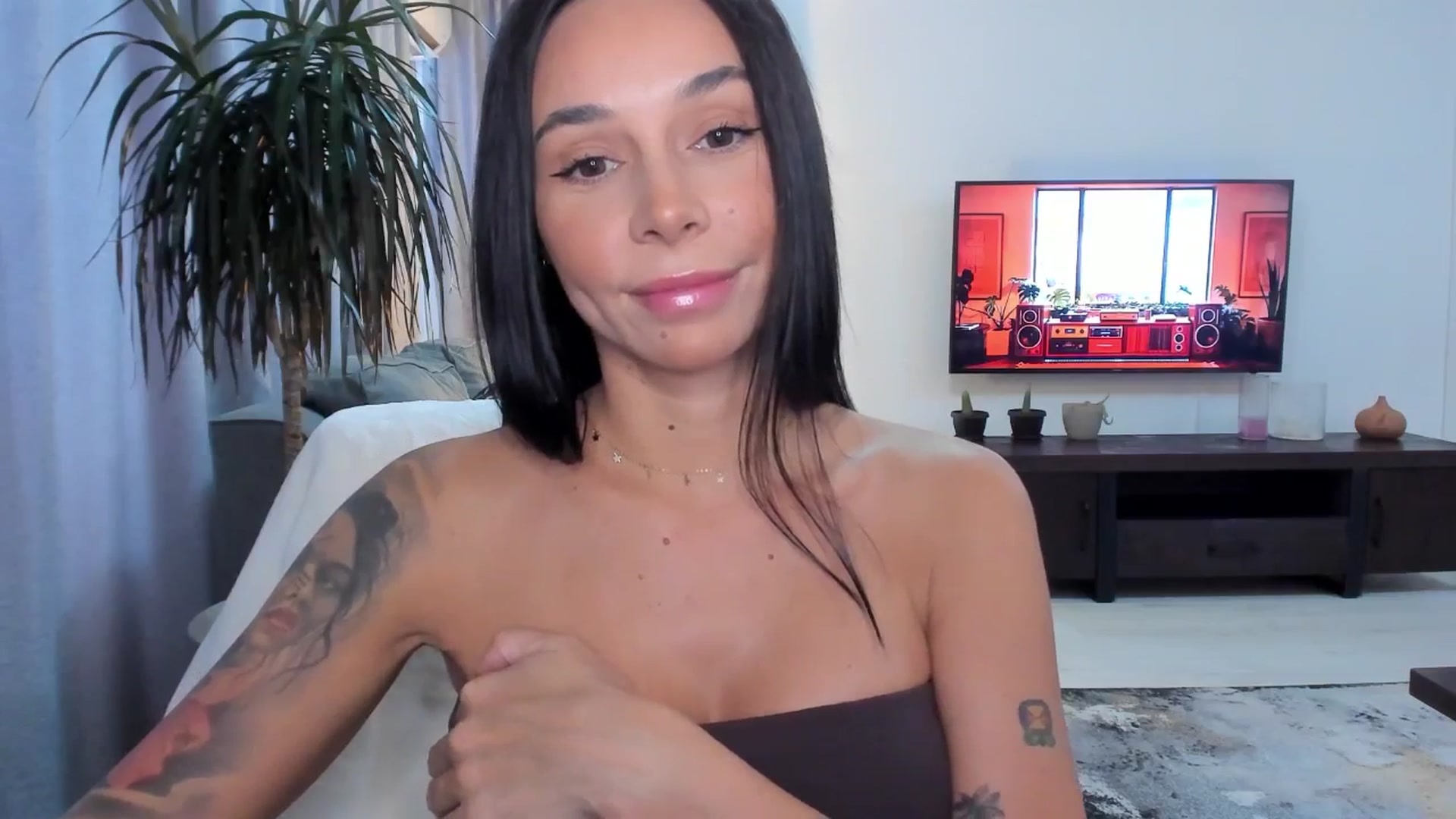 Gallery image thumbnail from beatricebae's myfreecams stream on, 08/13/2025, 14:46 image 12 of 20