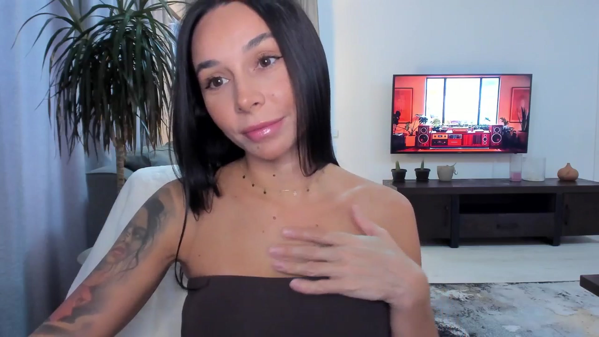 Gallery image thumbnail from beatricebae's myfreecams stream on, 08/13/2025, 14:46 image 11 of 20