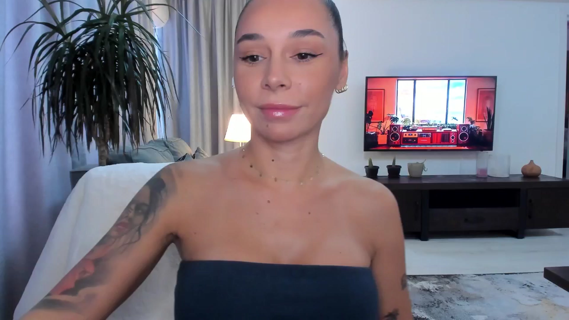 Gallery image thumbnail from beatricebae's myfreecams stream on, 08/14/2025, 14:27 image 1 of 20