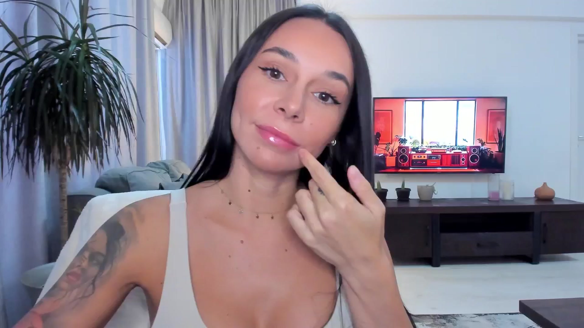 Gallery image thumbnail from beatricebae's myfreecams stream on, 08/18/2025, 13:24 image 11 of 20