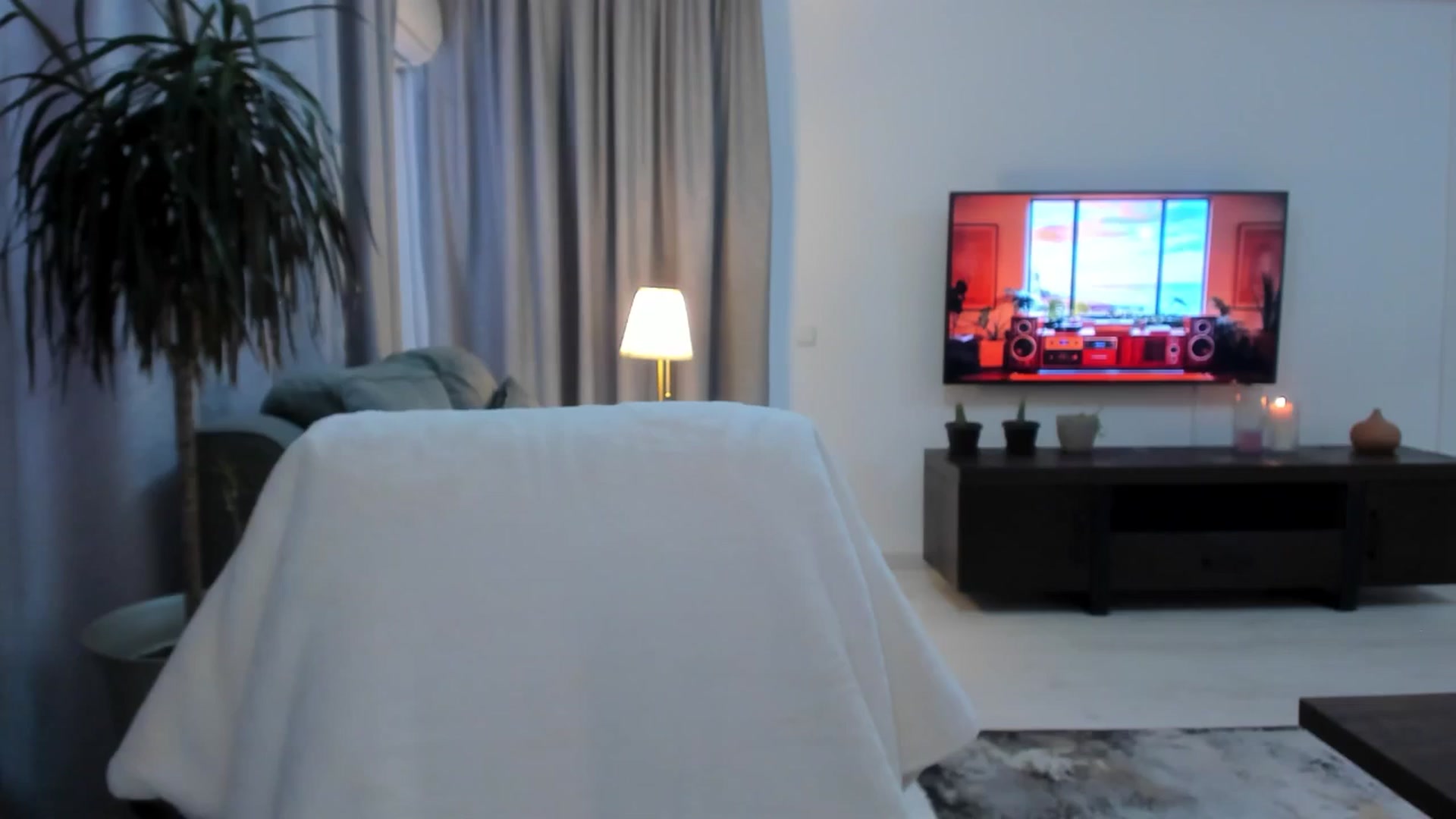 Gallery image thumbnail from beatricebae's myfreecams stream on, 08/19/2025, 14:32 image 2 of 20