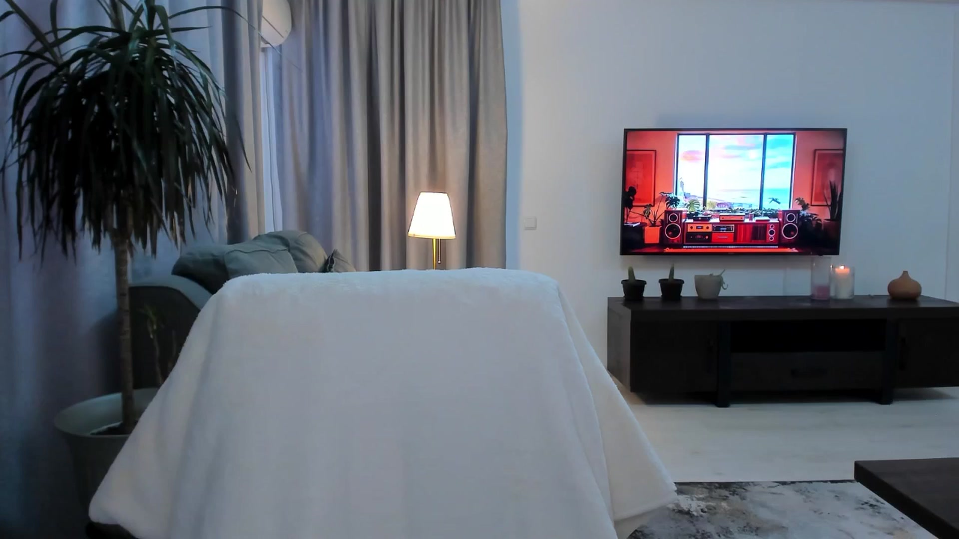 Gallery image thumbnail from beatricebae's myfreecams stream on, 08/19/2025, 14:32 image 9 of 20