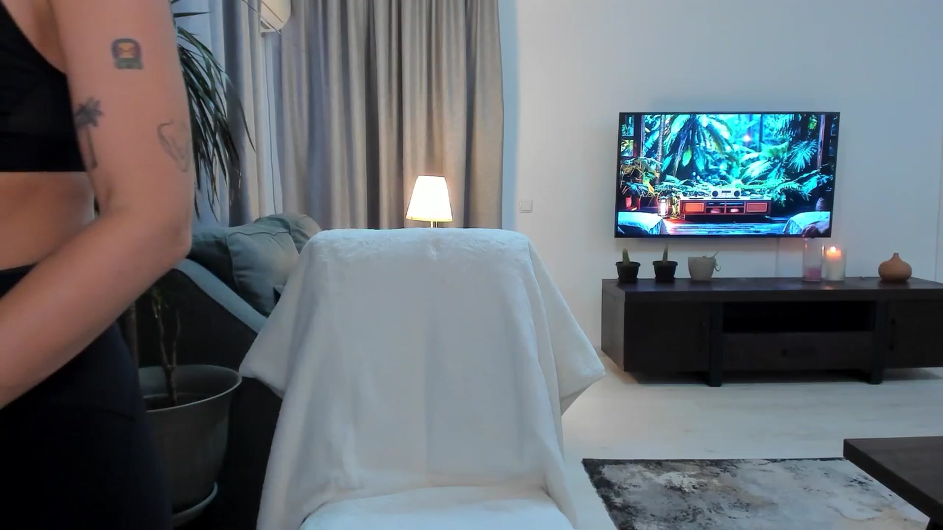 Gallery image thumbnail from beatricebae's myfreecams stream on, 08/19/2025, 16:12 image 11 of 20