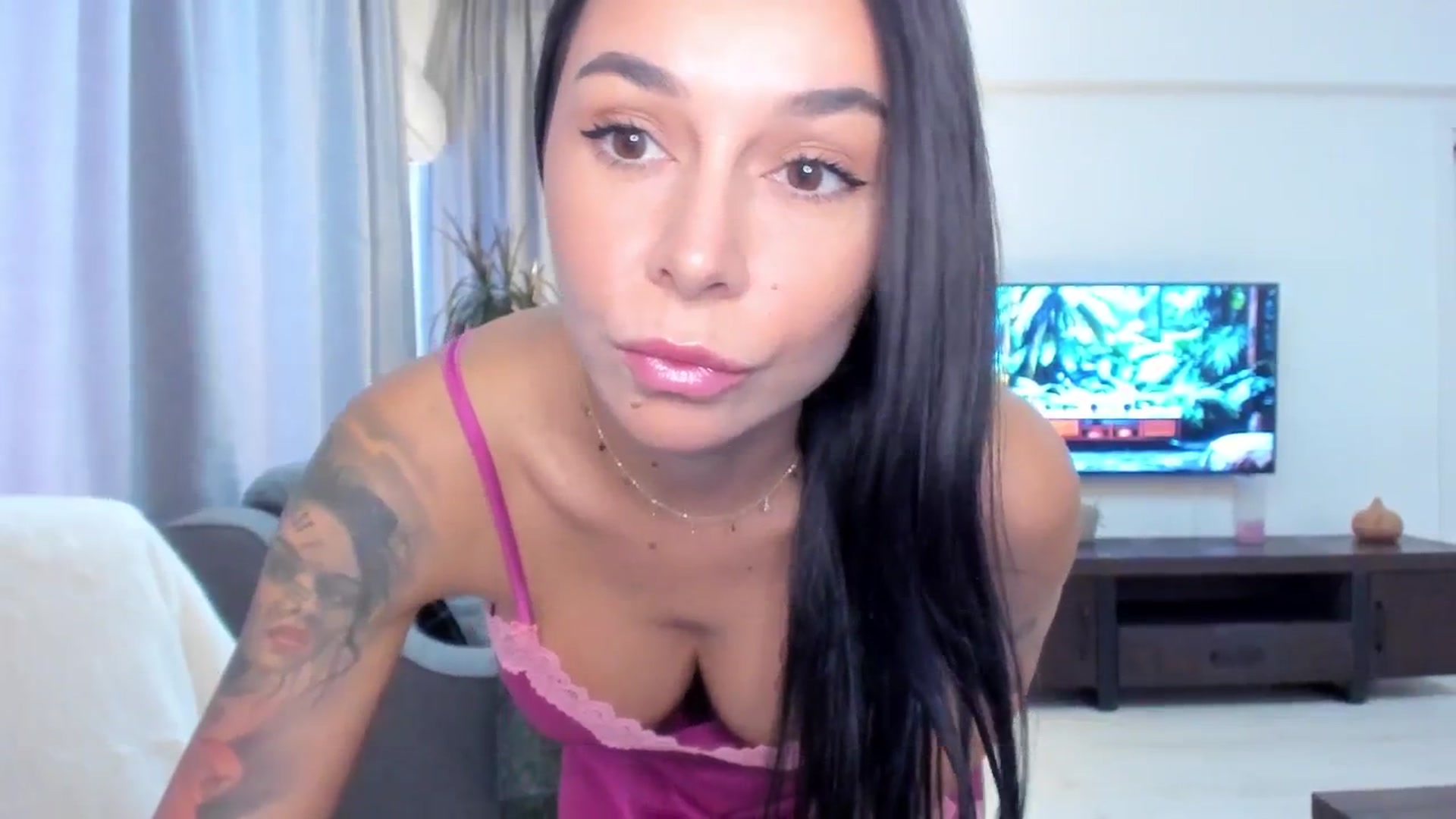 Gallery image thumbnail from beatricebae's myfreecams stream on, 08/23/2025, 14:34 image 6 of 20