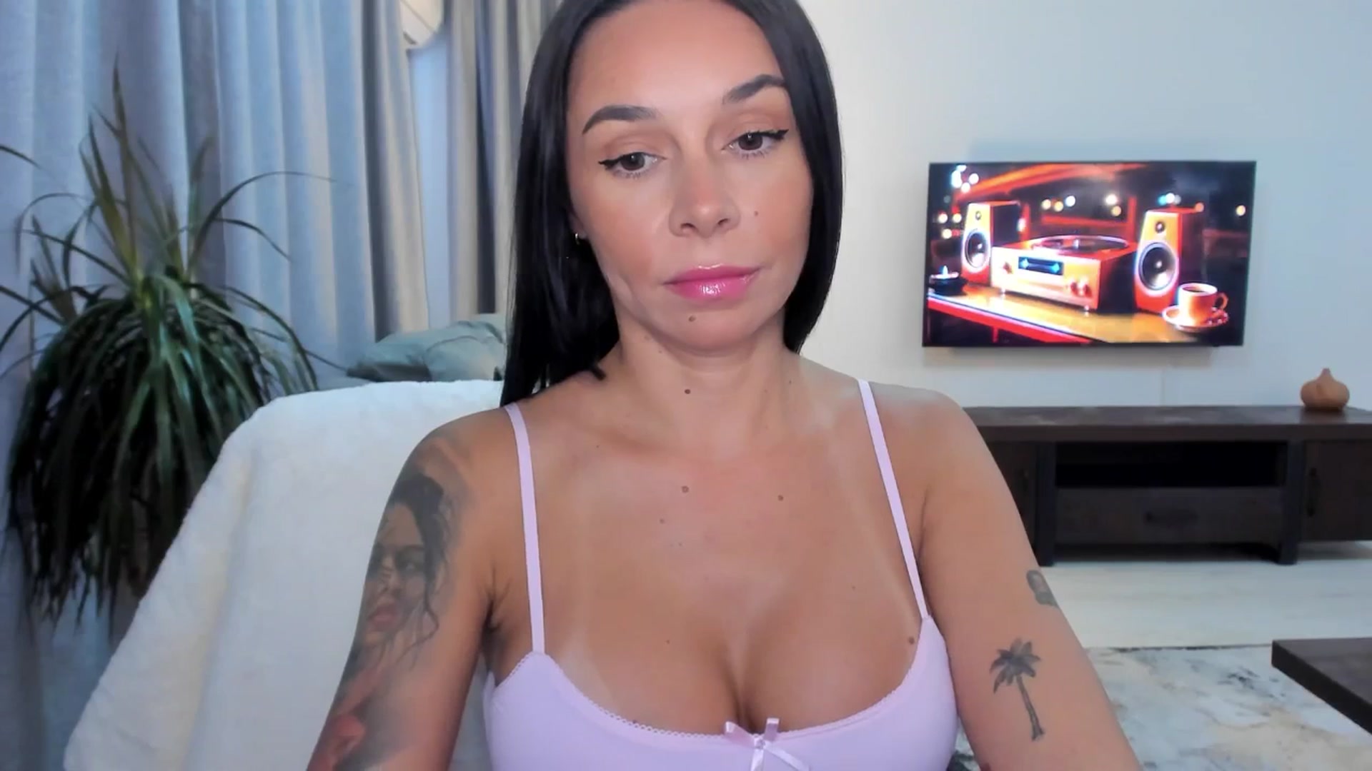 Gallery image thumbnail from beatricebae's myfreecams stream on, 09/04/2025, 16:08 image 19 of 20