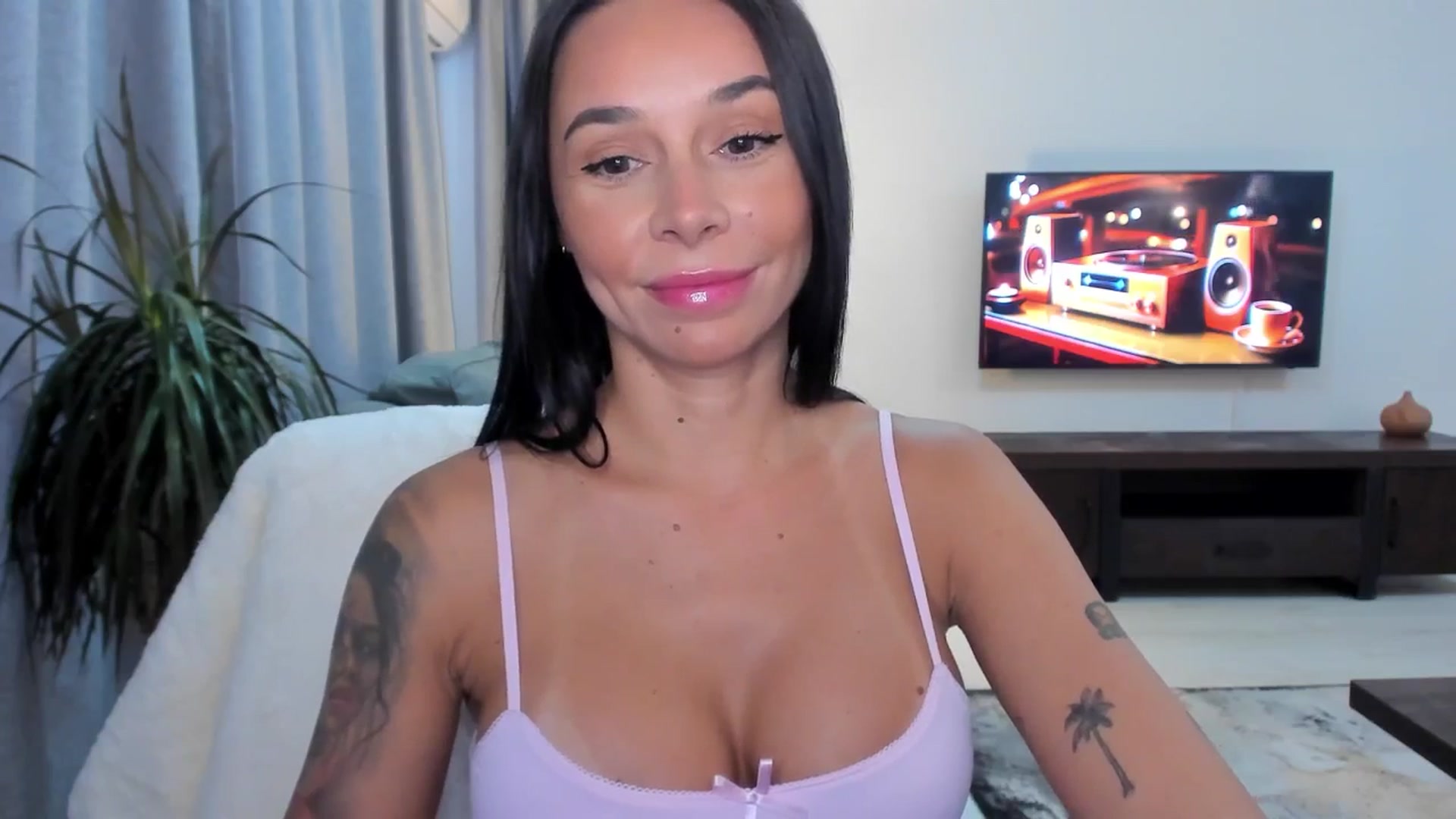 Gallery image thumbnail from beatricebae's myfreecams stream on, 09/04/2025, 16:08 image 20 of 20