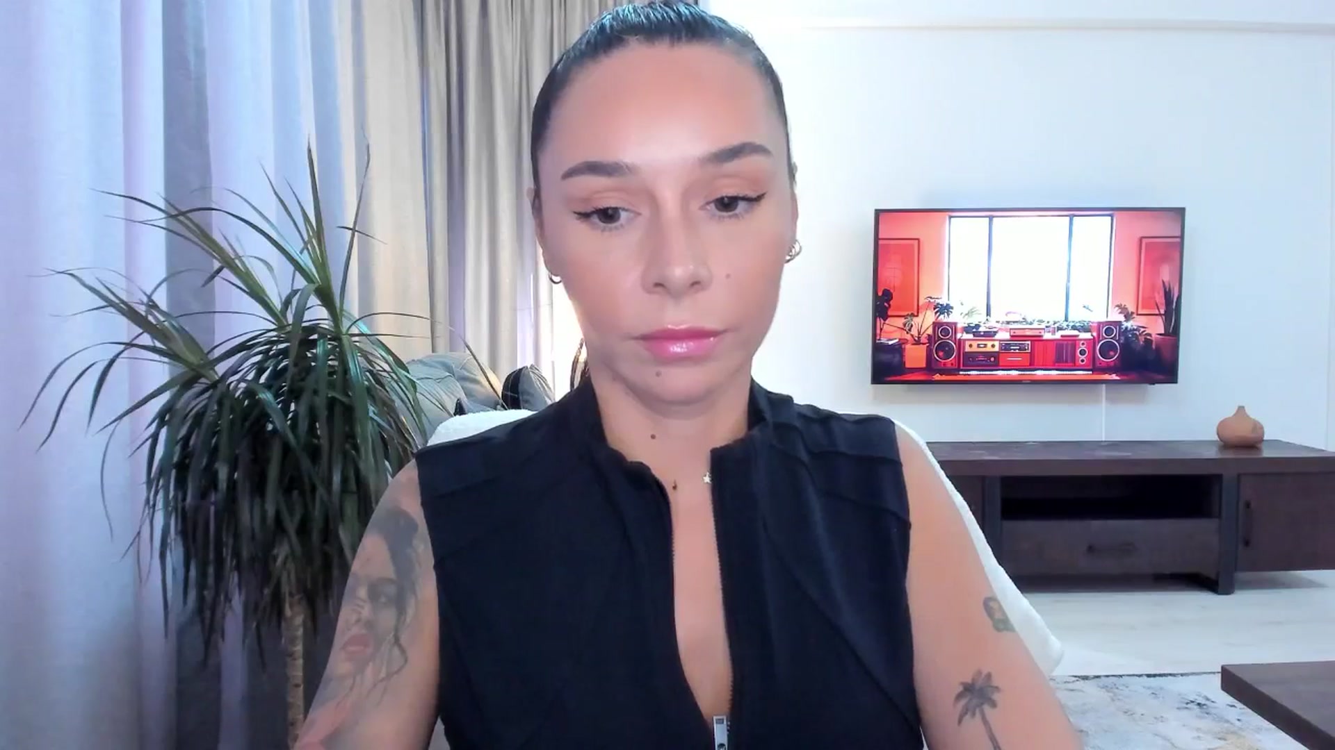 Gallery image thumbnail from beatricebae's myfreecams stream on, 09/15/2025, 15:18 image 2 of 20