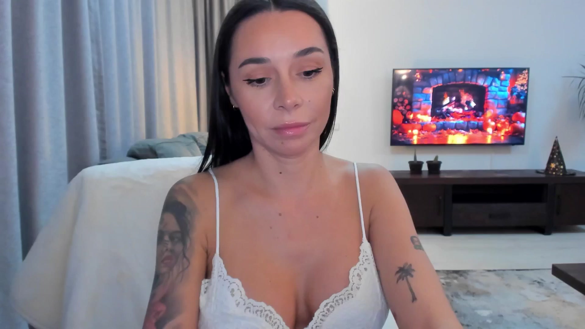 Gallery image thumbnail from beatricebae's myfreecams stream on, 10/17/2025, 14:37 image 20 of 20