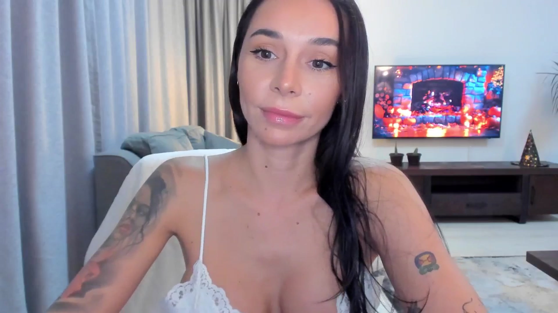 Gallery image thumbnail from beatricebae's myfreecams stream on, 10/17/2025, 14:37 image 15 of 20