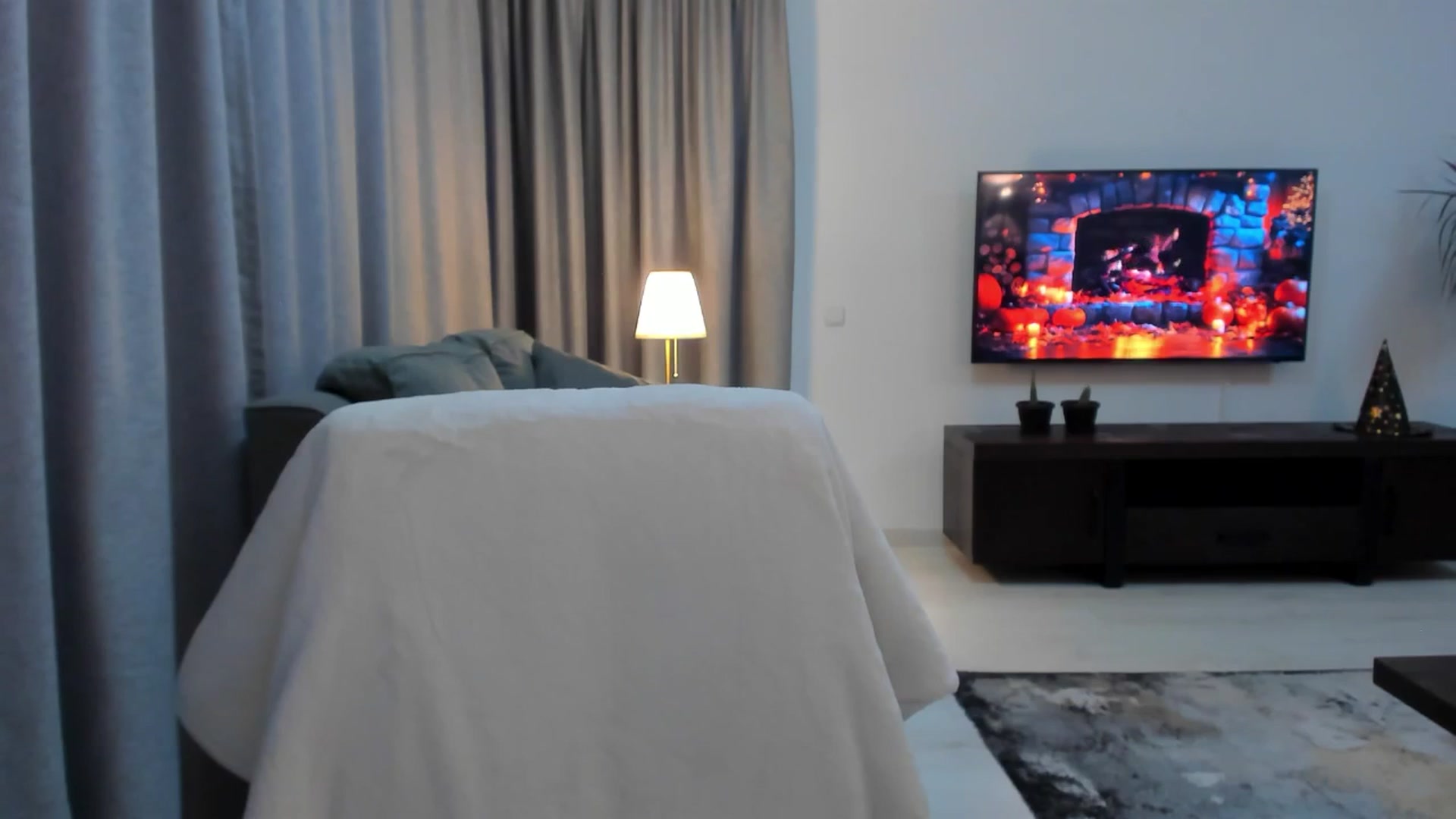 Gallery image thumbnail from beatricebae's myfreecams stream on, 10/17/2025, 14:37 image 17 of 20