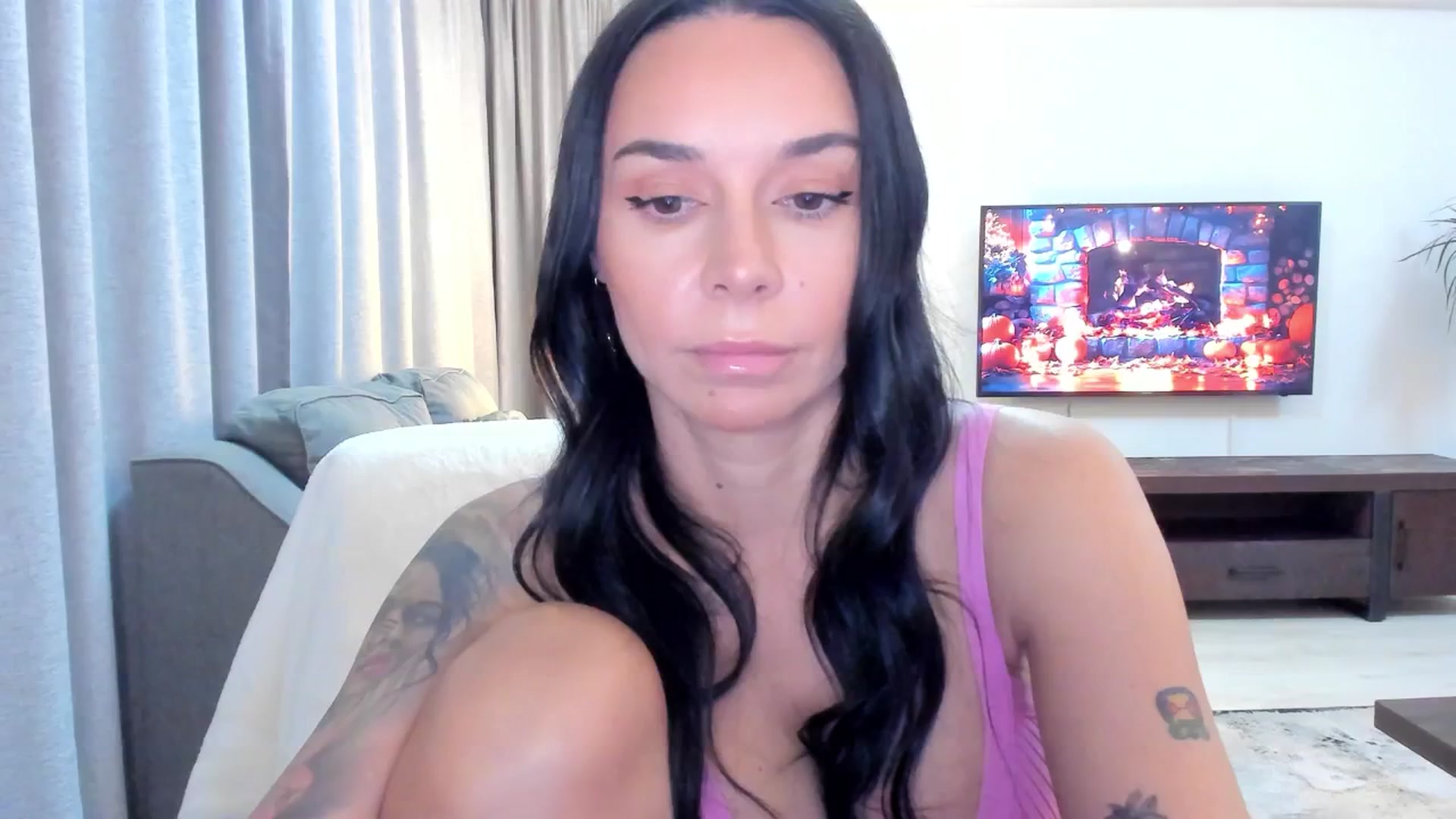 Gallery image thumbnail from beatricebae's myfreecams stream on, 11/11/2025, 15:11 image 8 of 20