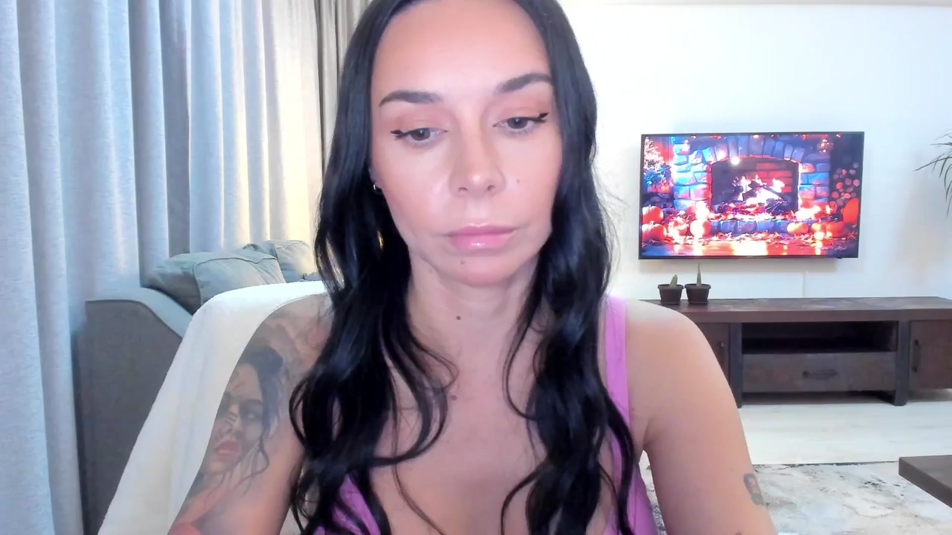 Gallery image thumbnail from beatricebae's myfreecams stream on, 11/11/2025, 15:11 image 14 of 20