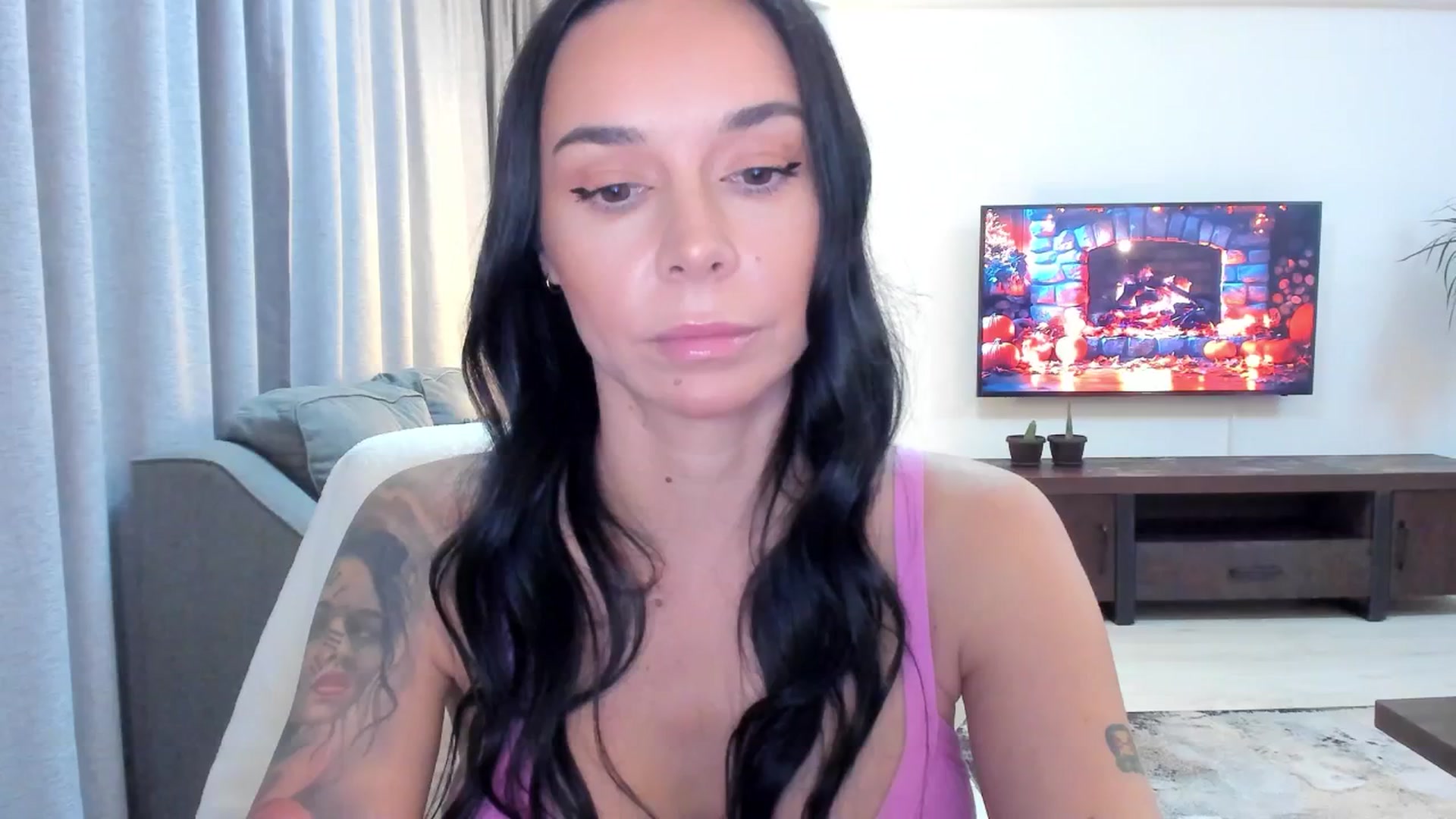Gallery image thumbnail from beatricebae's myfreecams stream on, 11/11/2025, 15:11 image 10 of 20