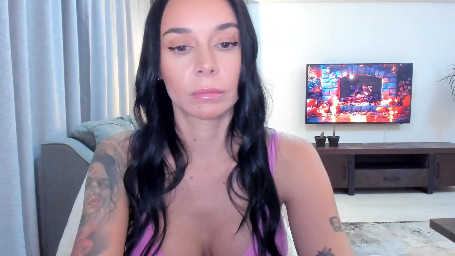 Gallery image thumbnail from beatricebae's myfreecams stream on, 11/11/2025, 15:11 image 3 of 20