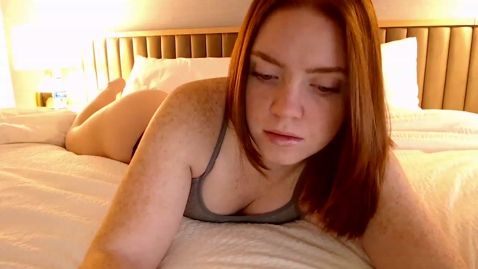 Gallery image thumbnail from bebered96's myfreecams stream on, 12/16/2022, 13:20 image 13 of 20