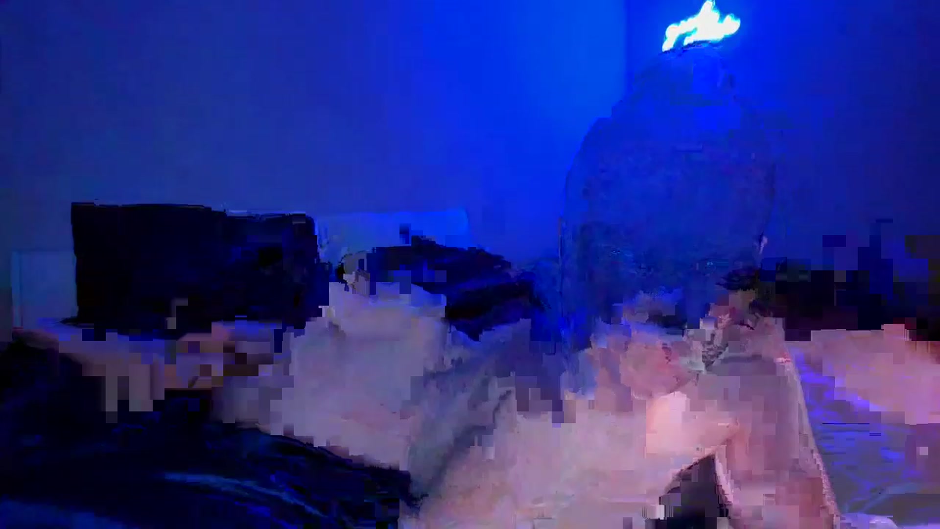 Gallery image thumbnail from bebered96's myfreecams stream on, 12/22/2022, 07:59 image 11 of 20