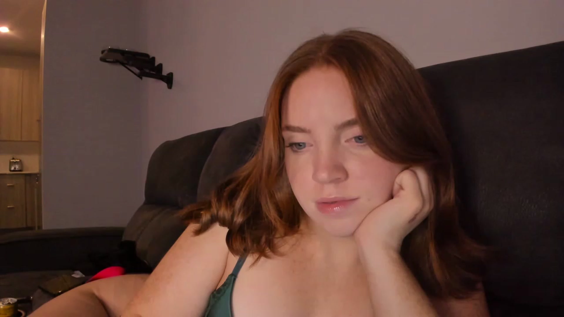 Gallery image thumbnail from bebered96's myfreecams stream on, 12/26/2022, 08:37 image 15 of 20