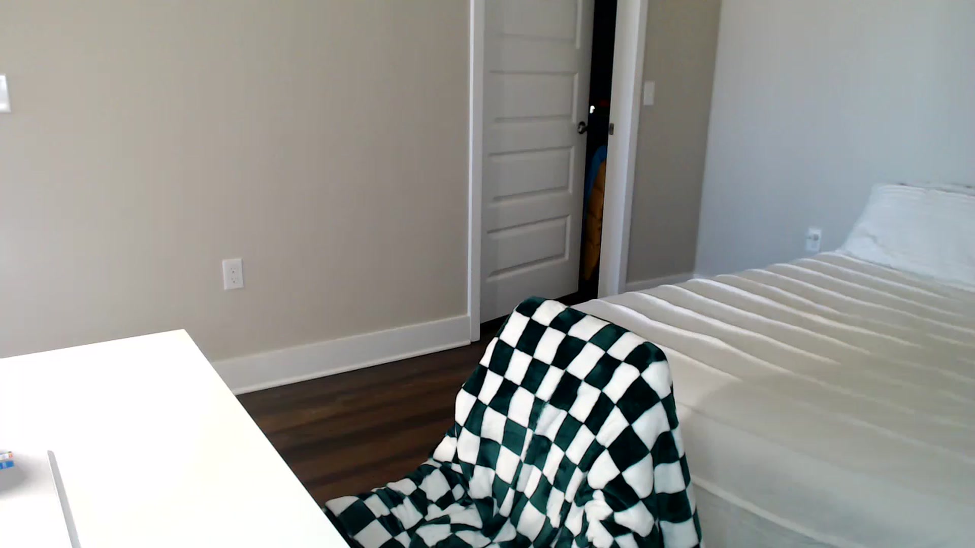Gallery image thumbnail from bebered96's myfreecams stream on, 01/10/2023, 21:04 image 7 of 20