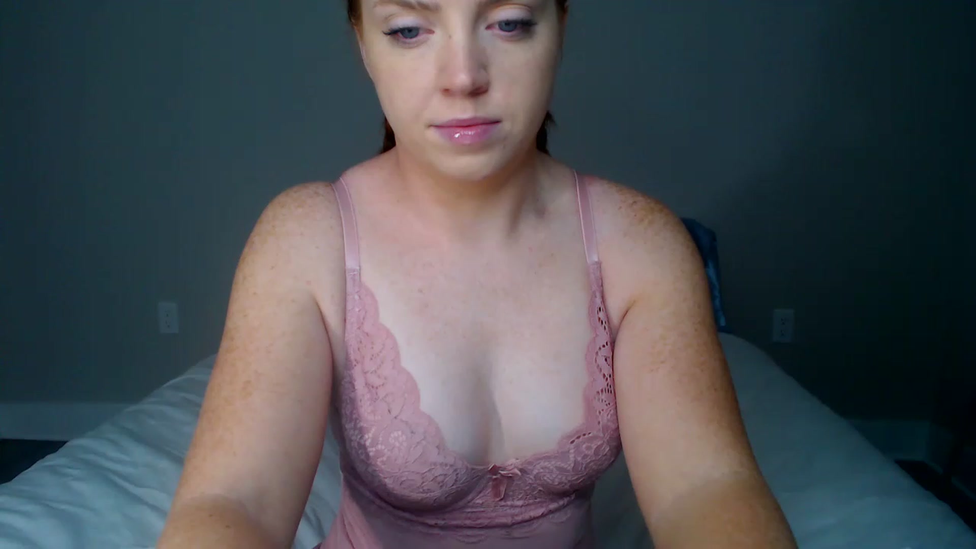 Gallery image thumbnail from bebered96's myfreecams stream on, 03/09/2023, 17:15 image 7 of 20
