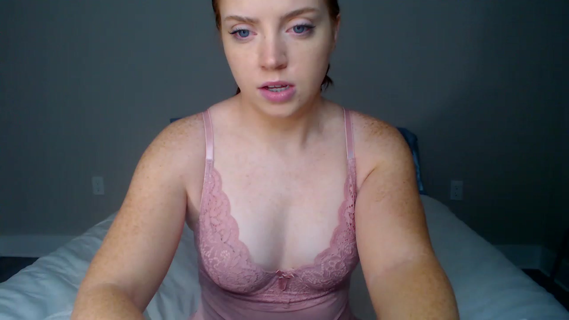 Gallery image thumbnail from bebered96's myfreecams stream on, 03/09/2023, 17:15 image 4 of 20