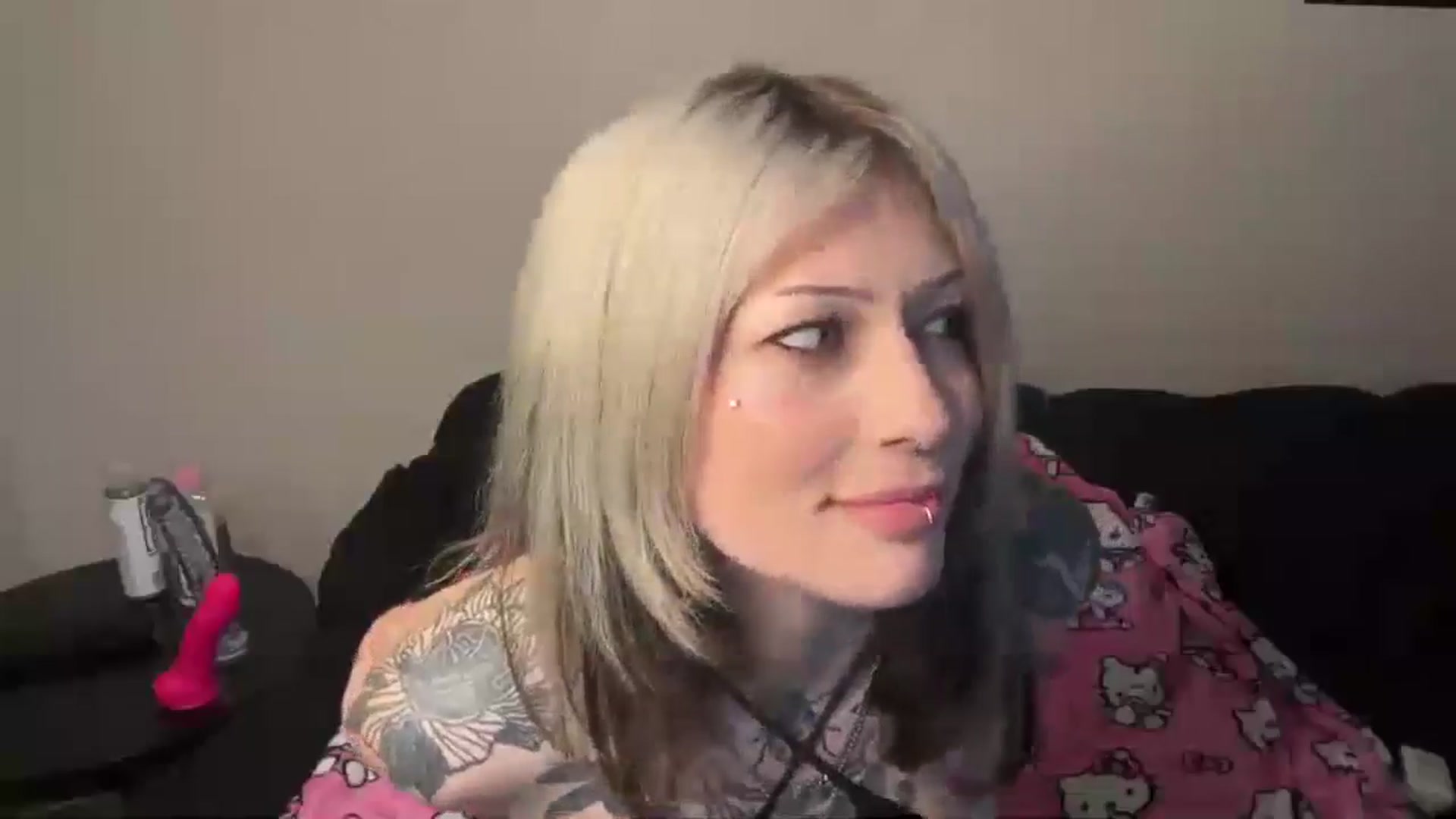 Gallery image thumbnail from bec69's myfreecams stream on, 04/12/2026, 22:17 image 6 of 20