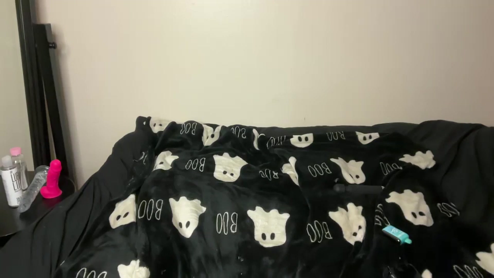 Gallery image thumbnail from bec69's myfreecams stream on, 04/15/2026, 03:59 image 4 of 20