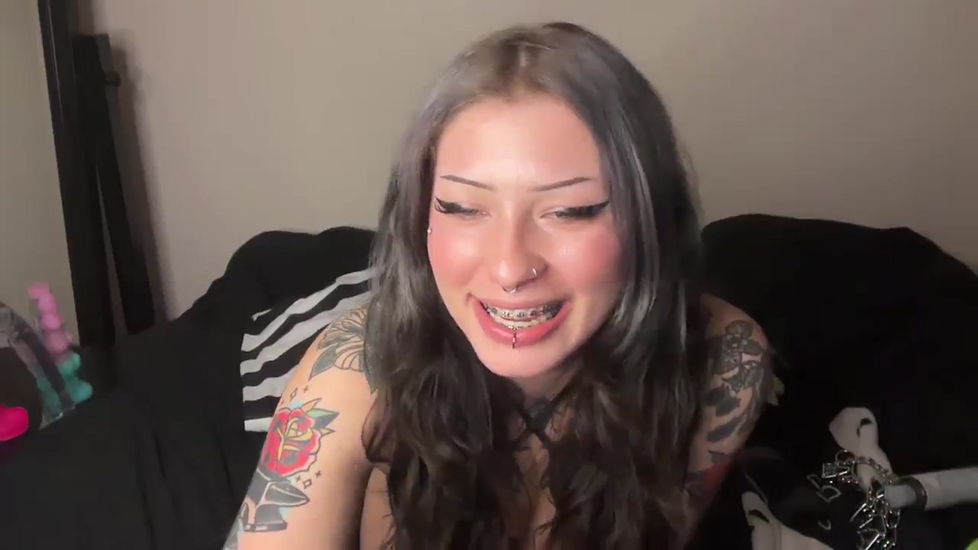 Gallery image thumbnail from bec69's myfreecams stream on, 04/29/2026, 04:28 image 10 of 20
