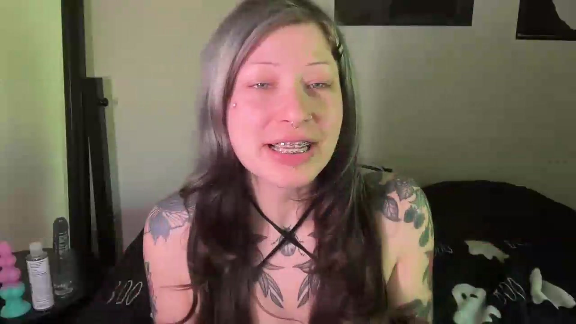 Gallery image thumbnail from bec69's myfreecams stream on, 05/11/2026, 21:25 image 6 of 20