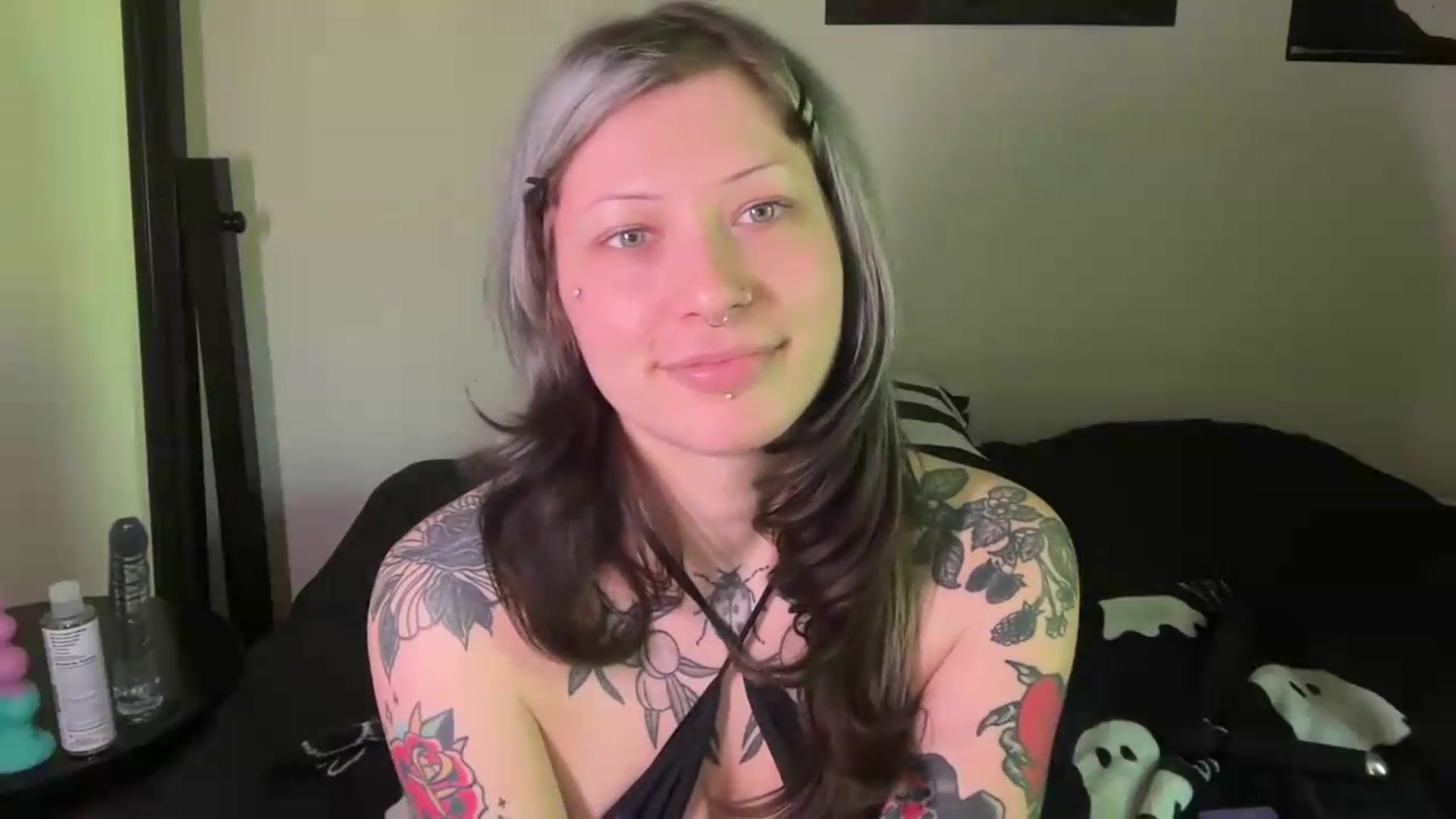 Gallery image thumbnail from bec69's myfreecams stream on, 05/11/2026, 21:25 image 20 of 20