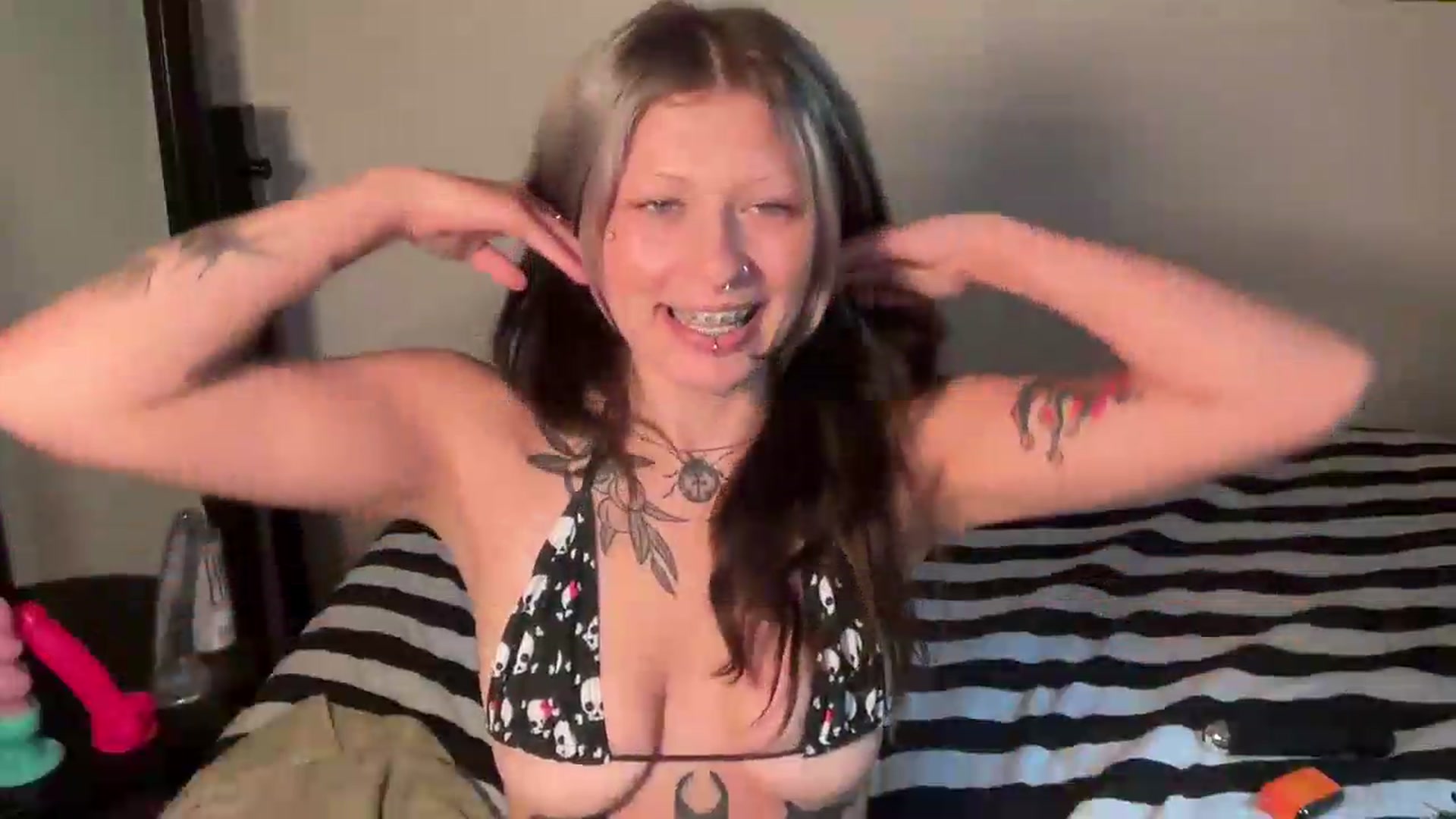 Gallery image thumbnail from bec69's myfreecams stream on, 06/04/2026, 22:51 image 20 of 20
