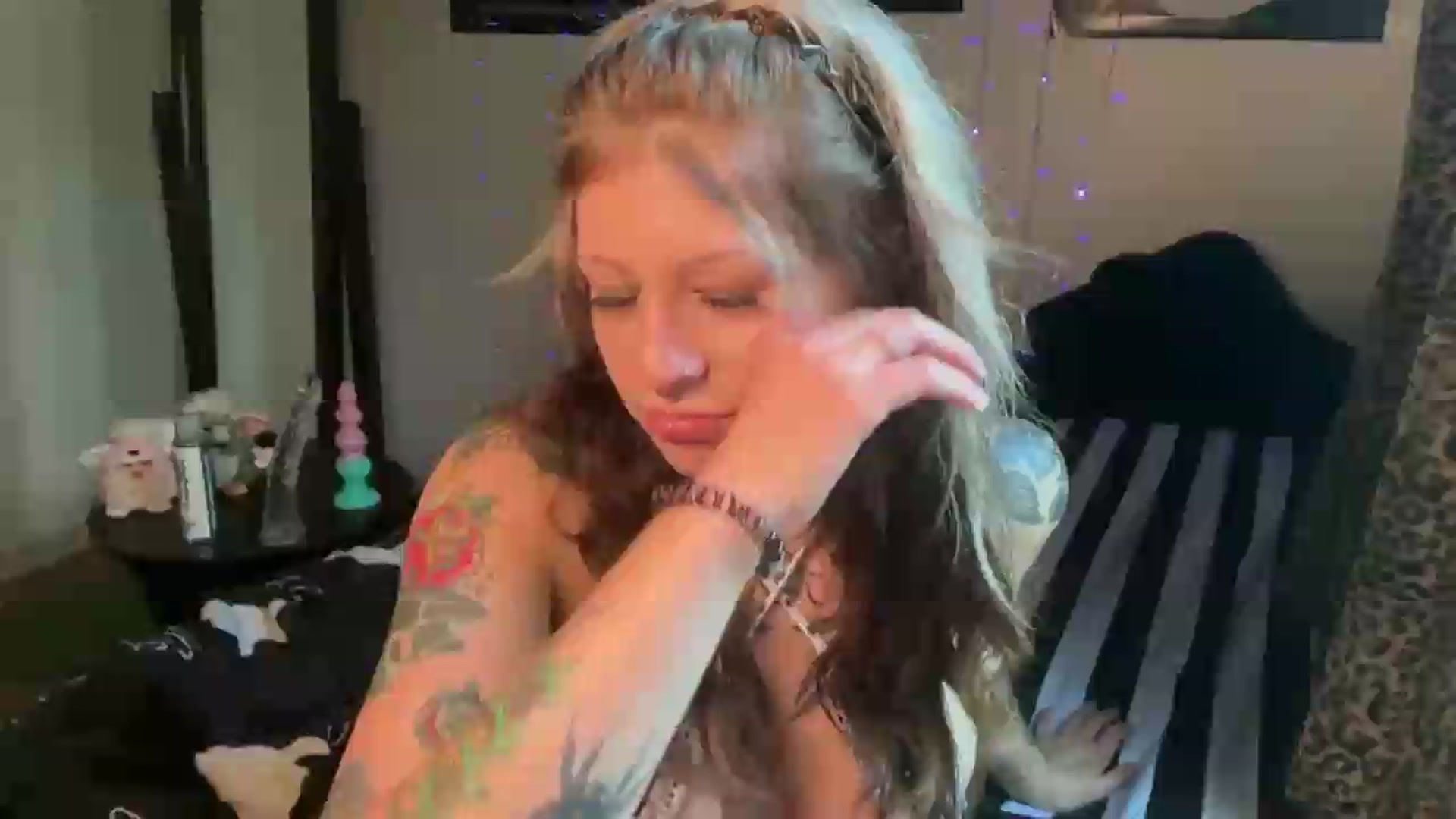 Gallery image thumbnail from bec69's myfreecams stream on, 07/10/2026, 23:58 image 7 of 20