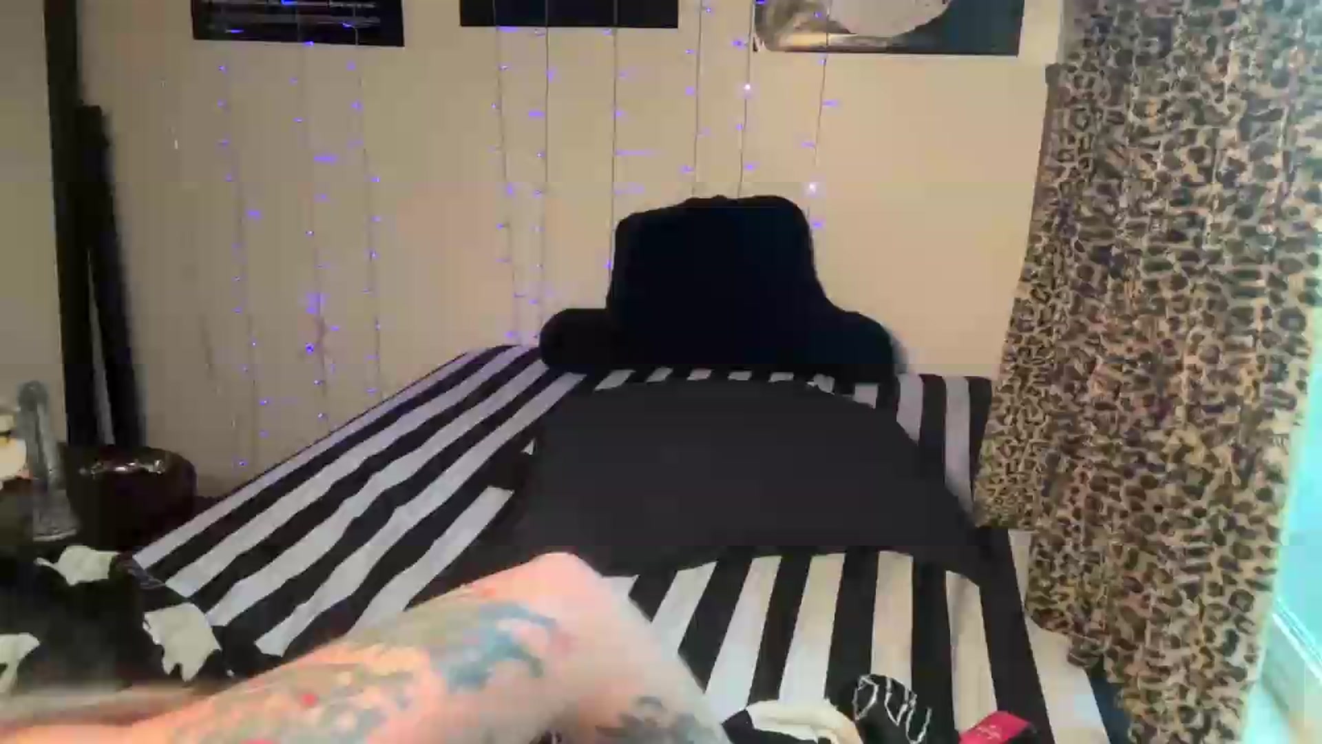 Gallery image thumbnail from bec69's myfreecams stream on, 07/16/2026, 02:59 image 19 of 20