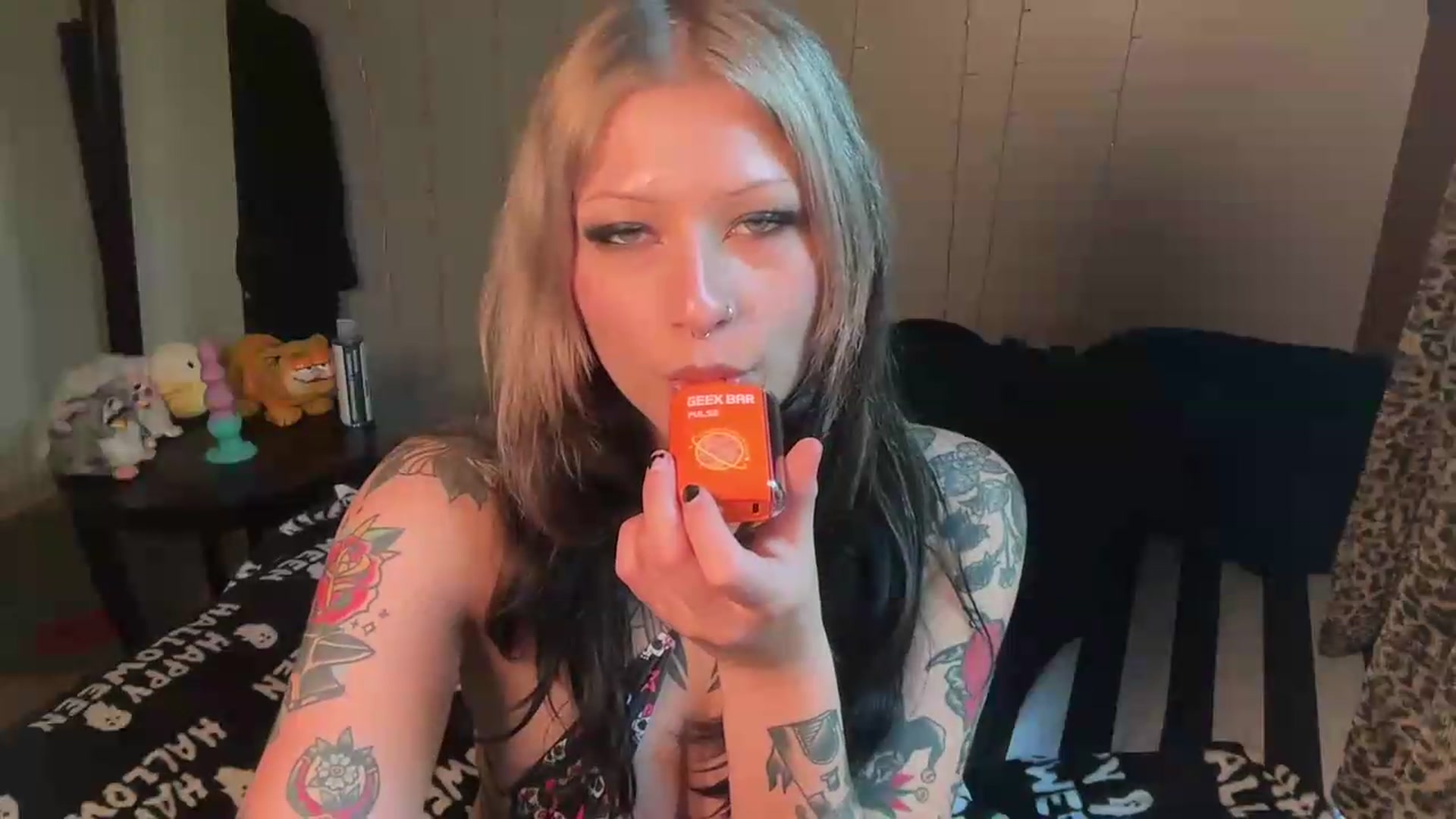 Gallery image thumbnail from bec69's myfreecams stream on, 08/05/2026, 01:05 image 14 of 20
