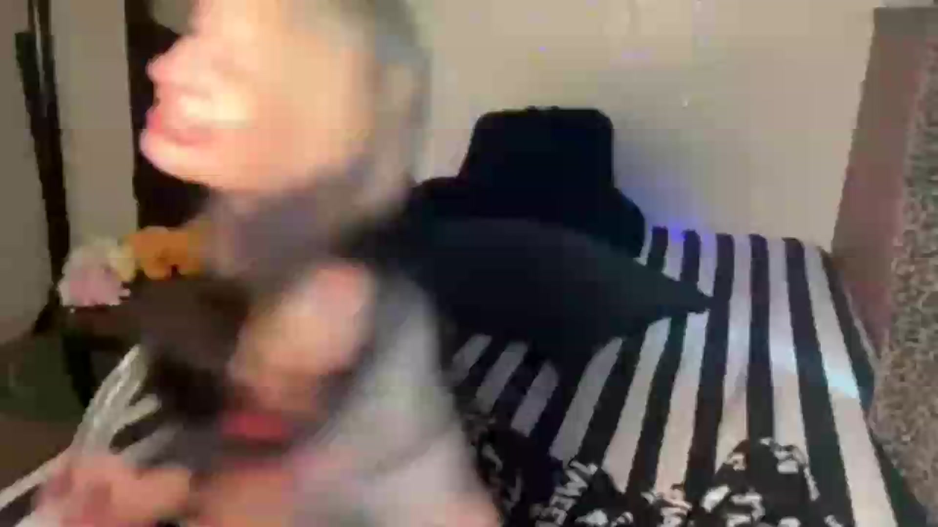 Gallery image thumbnail from bec69's myfreecams stream on, 08/09/2026, 20:52 image 19 of 20