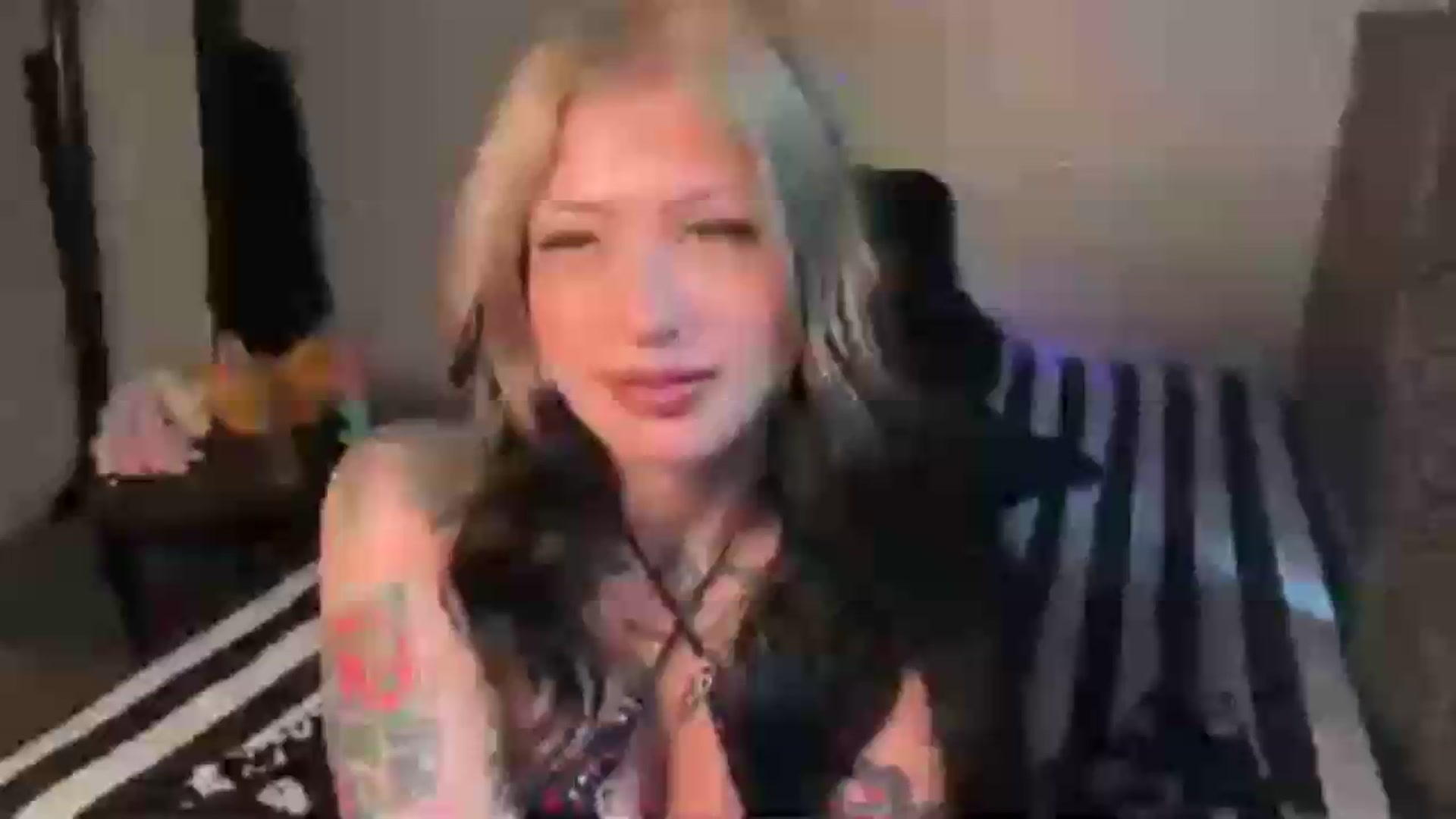 Gallery image thumbnail from bec69's myfreecams stream on, 08/09/2026, 20:52 image 18 of 20