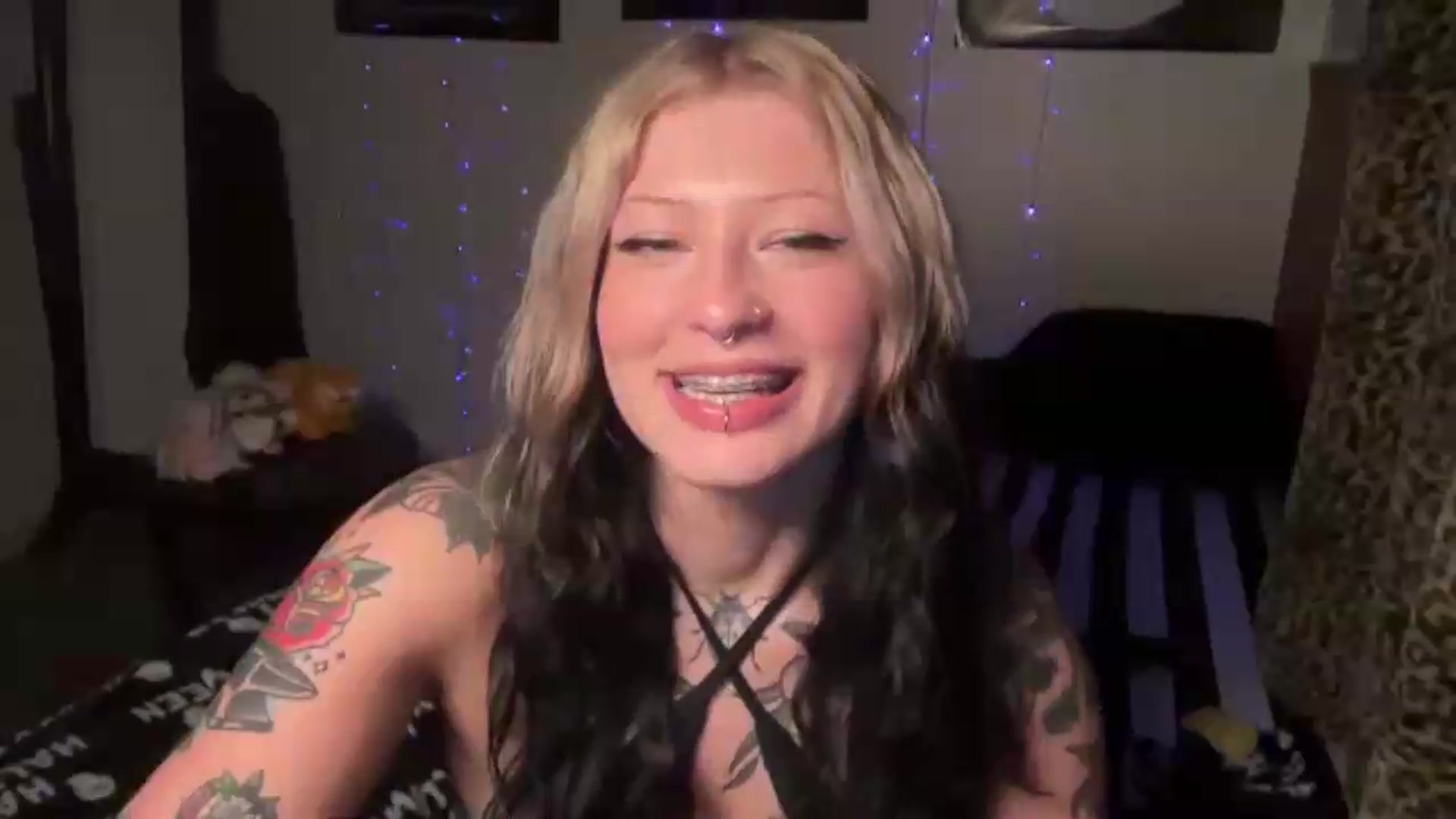 Gallery image thumbnail from bec69's myfreecams stream on, 08/16/2026, 07:03 image 14 of 20