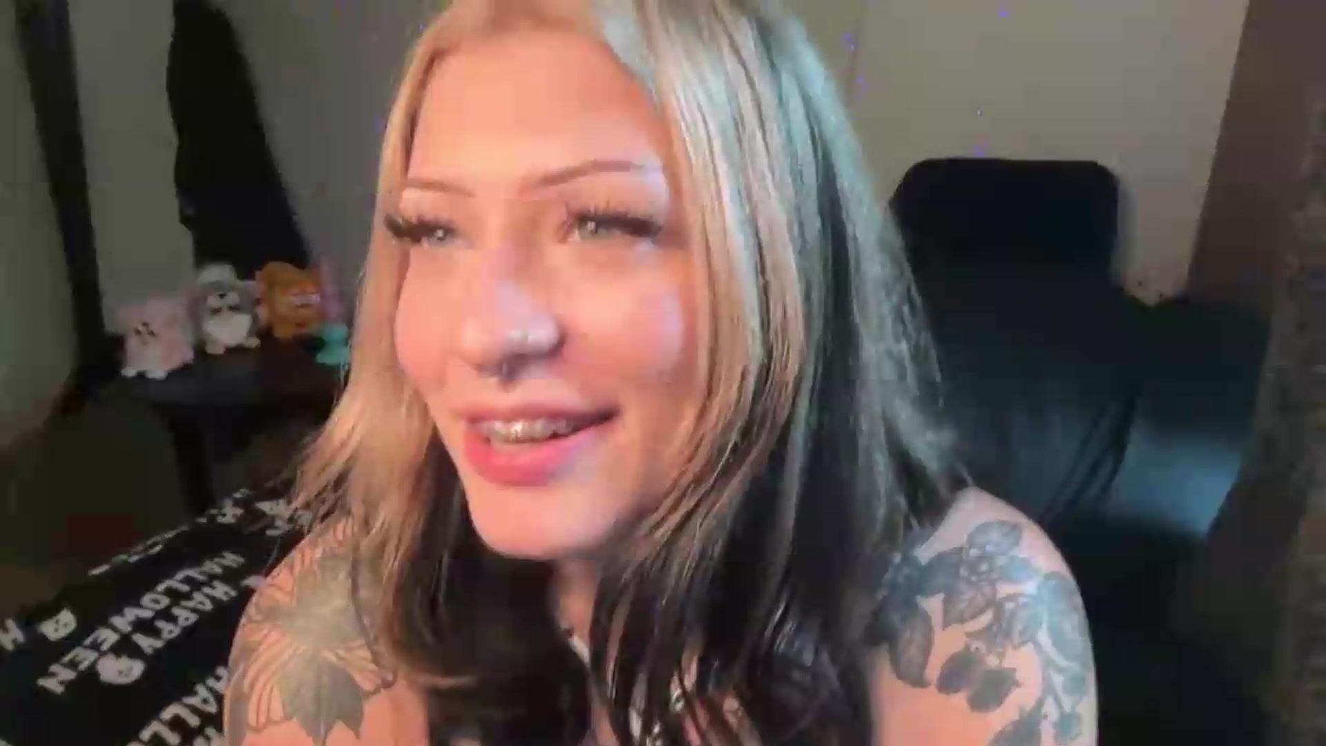 Gallery image thumbnail from bec69's myfreecams stream on, 08/22/2026, 21:46 image 16 of 20