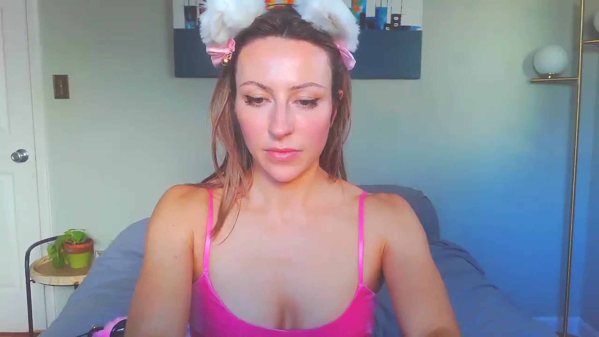 Gallery image thumbnail from bellabaxxxter's myfreecams stream on, 12/17/2024, 16:49 image 17 of 20
