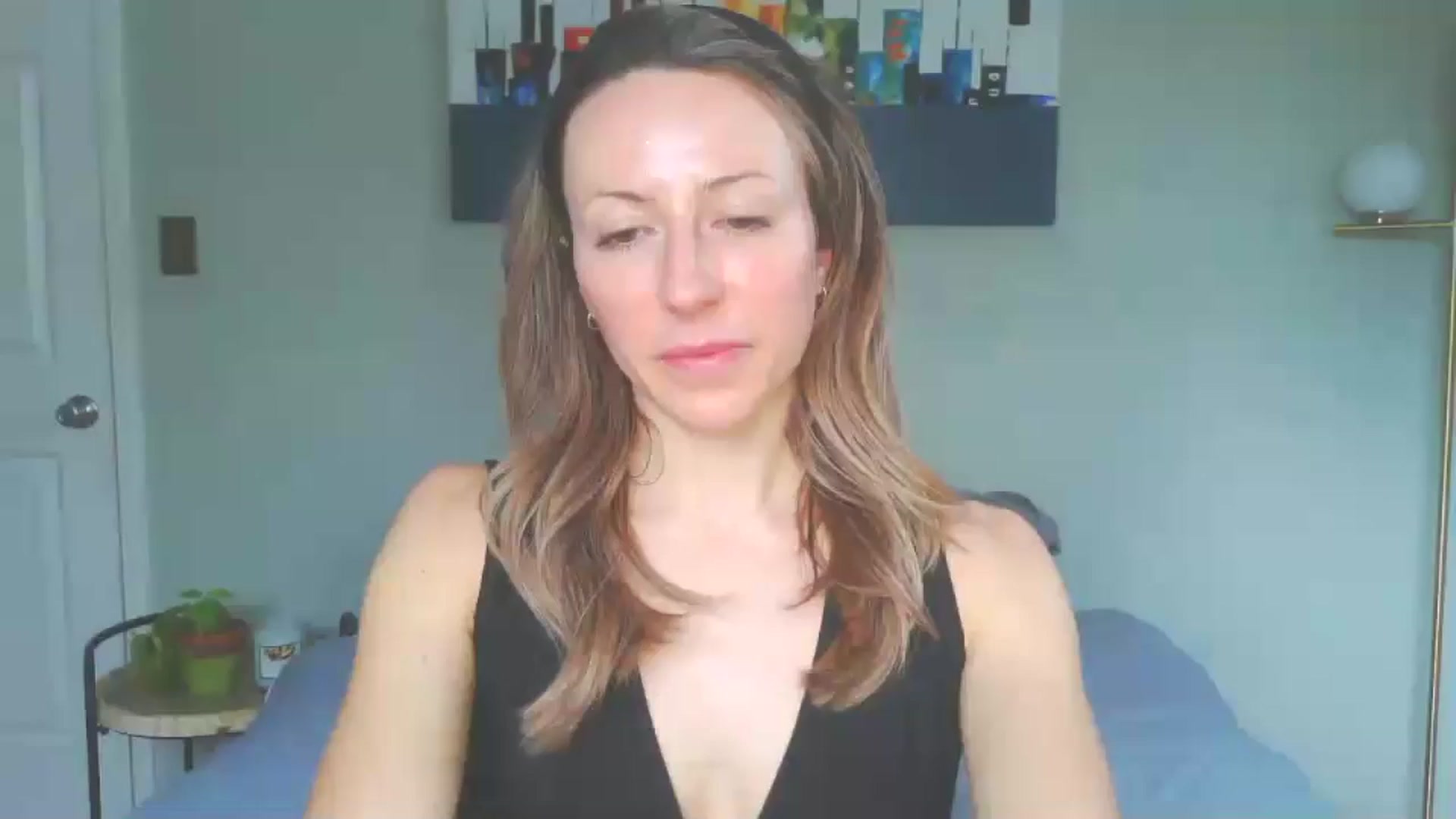 Gallery image thumbnail from bellabaxxxter's myfreecams stream on, 12/27/2024, 15:50 image 10 of 20