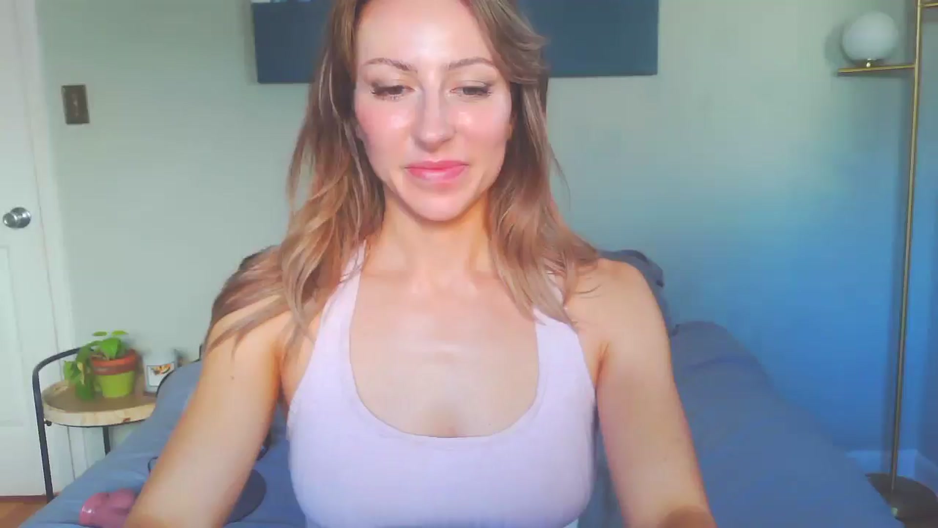 Gallery image thumbnail from bellabaxxxter's myfreecams stream on, 12/28/2024, 17:14 image 7 of 20