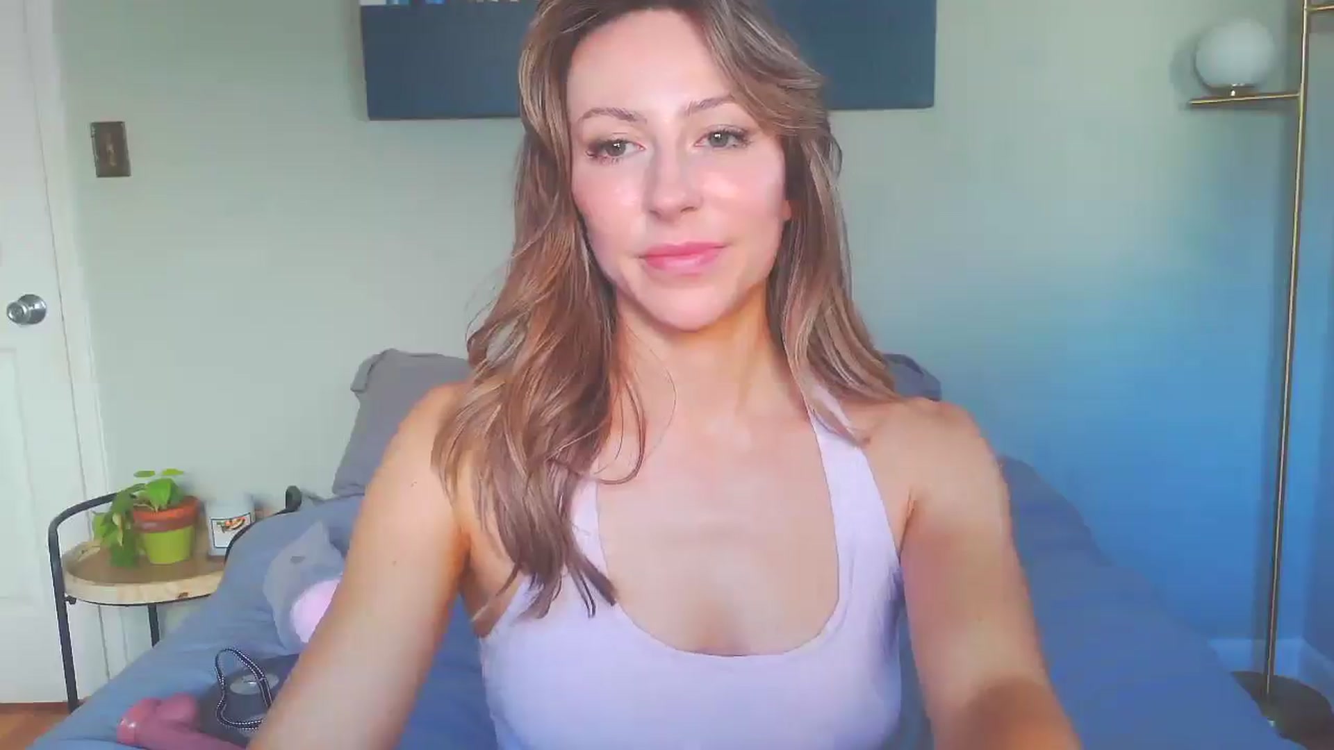 Gallery image thumbnail from bellabaxxxter's myfreecams stream on, 12/28/2024, 17:14 image 10 of 20