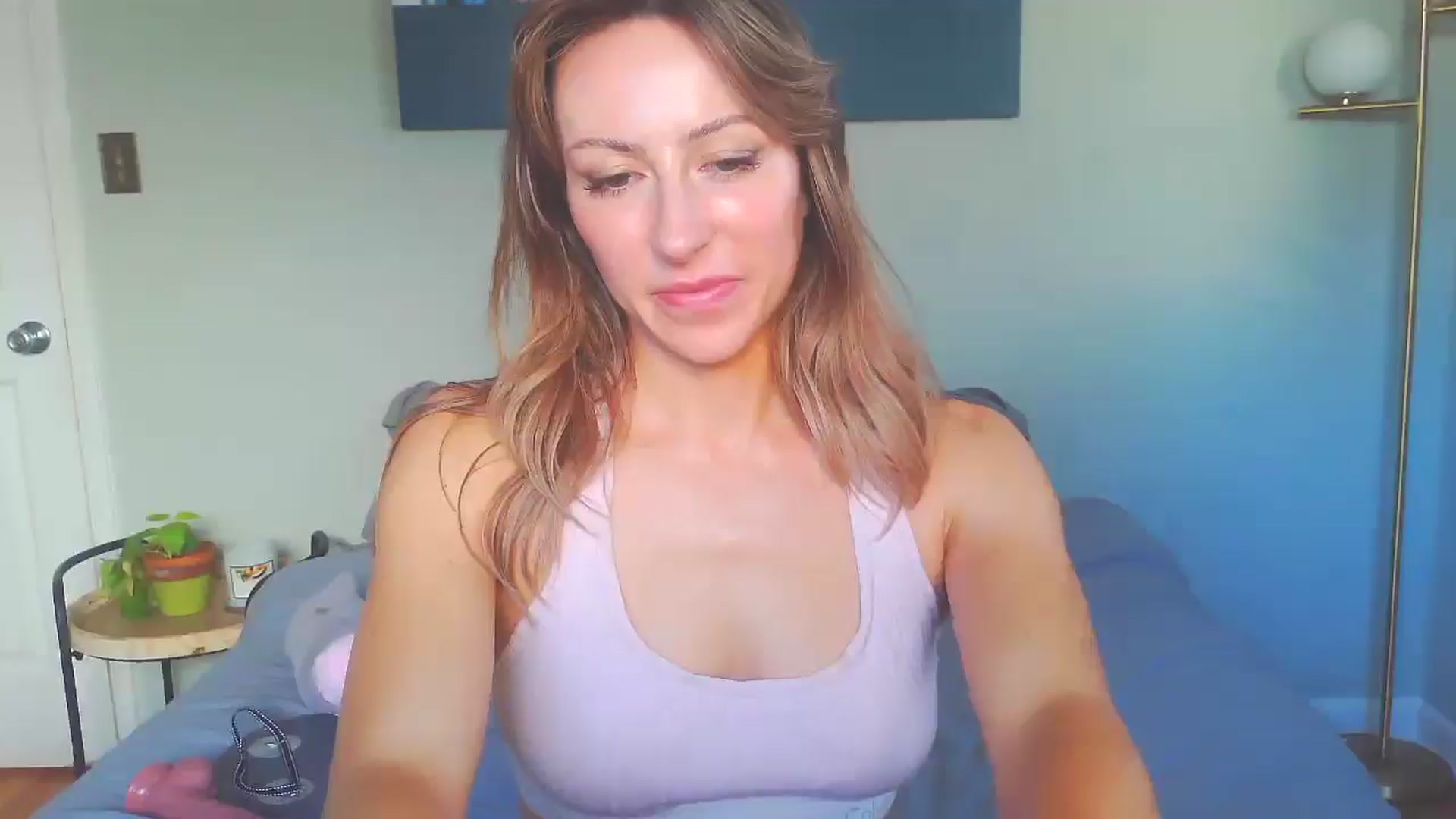 Gallery image thumbnail from bellabaxxxter's myfreecams stream on, 12/28/2024, 17:14 image 8 of 20