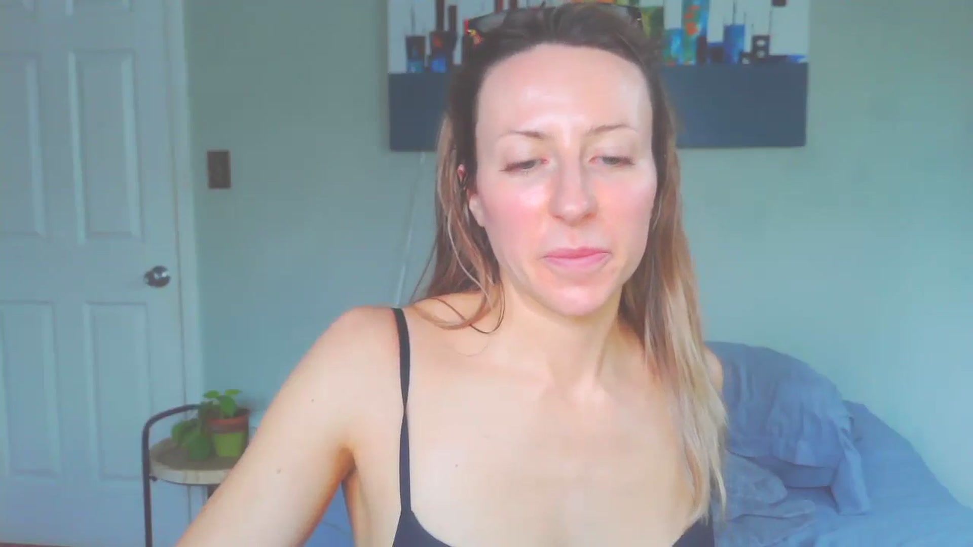 Gallery image thumbnail from bellabaxxxter's myfreecams stream on, 12/31/2024, 16:25 image 5 of 20