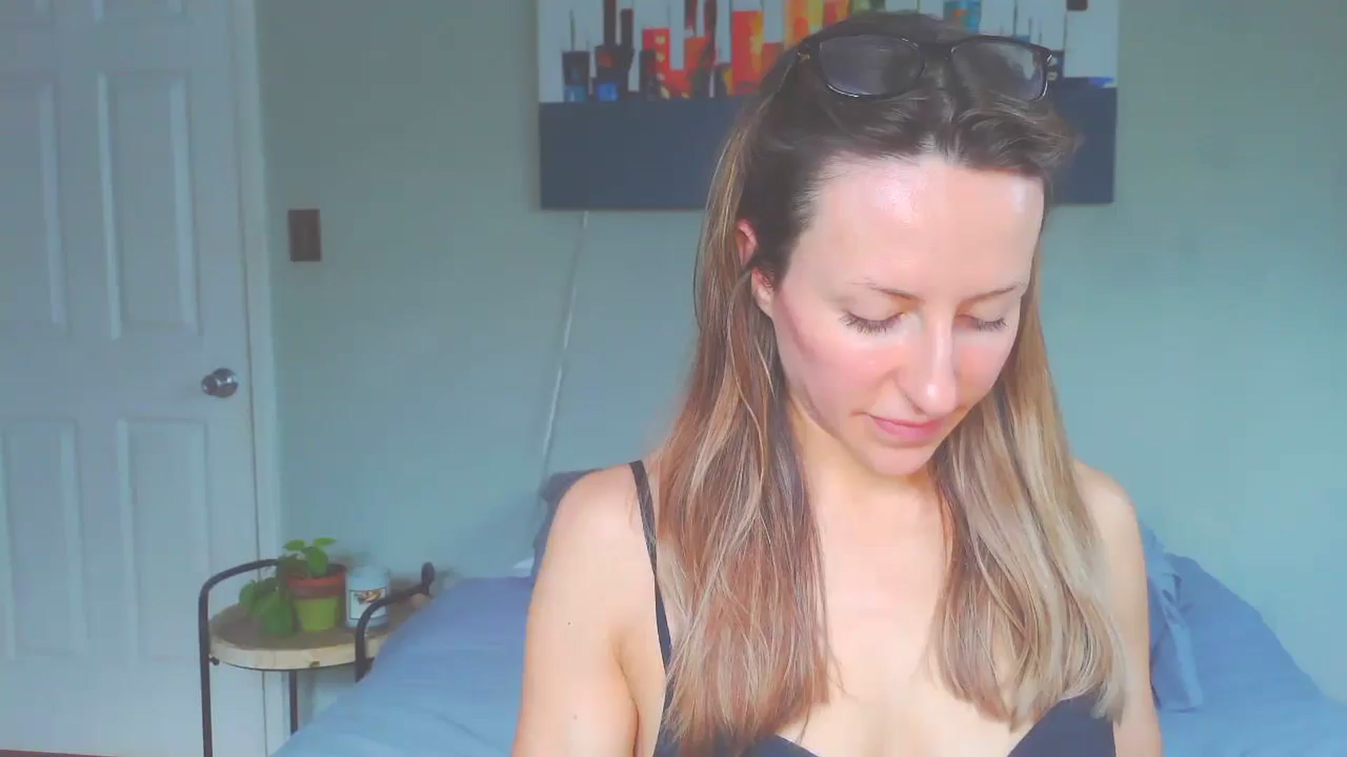 Gallery image thumbnail from bellabaxxxter's myfreecams stream on, 12/31/2024, 16:25 image 11 of 20