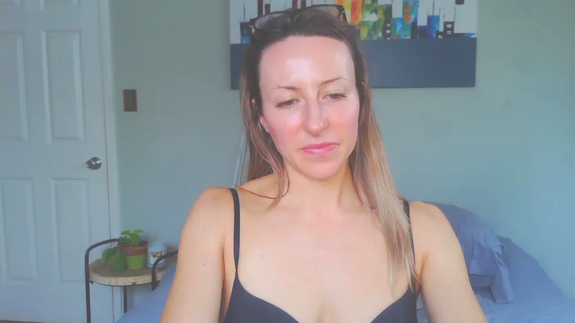 Gallery image thumbnail from bellabaxxxter's myfreecams stream on, 12/31/2024, 16:25 image 6 of 20